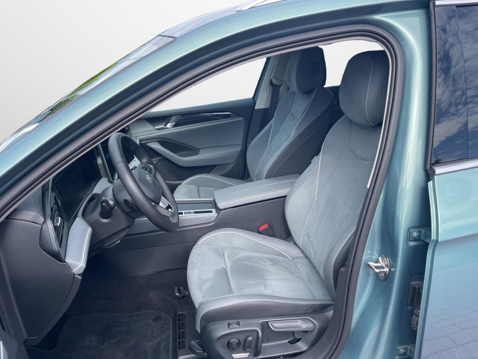 Volkswagen Passat – Bild 8