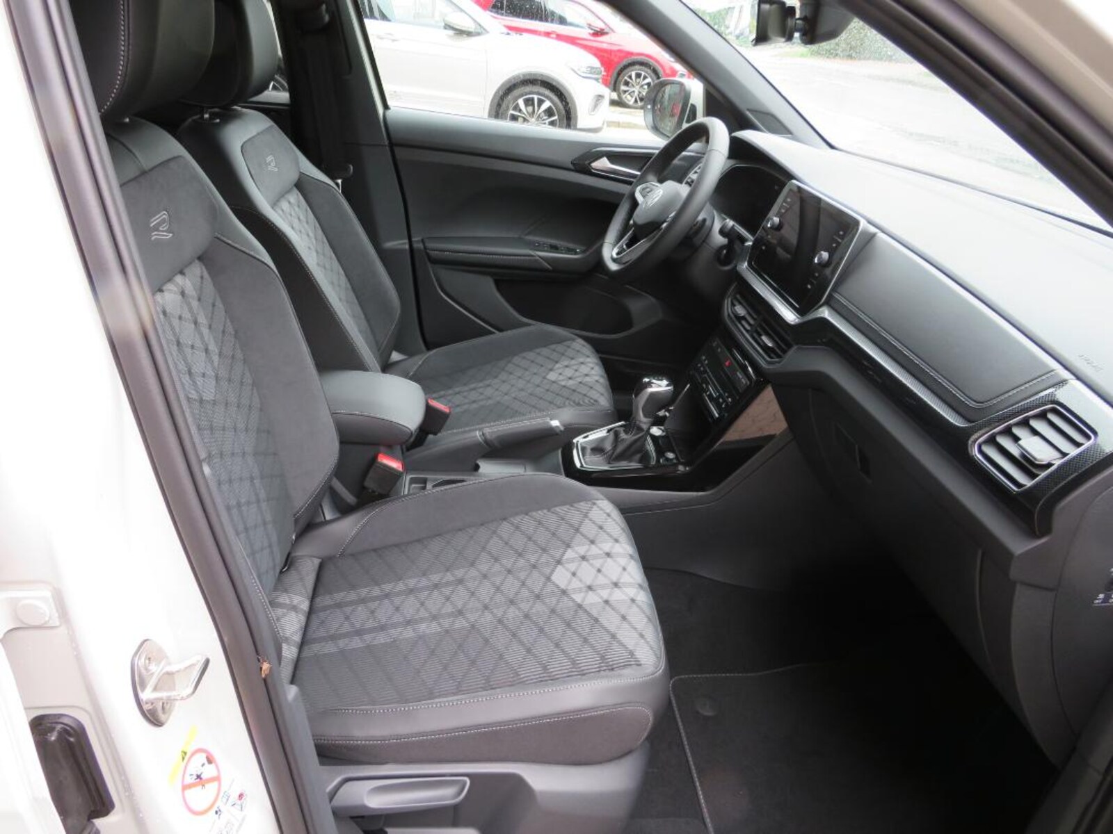 Volkswagen T-Cross – Bild 9