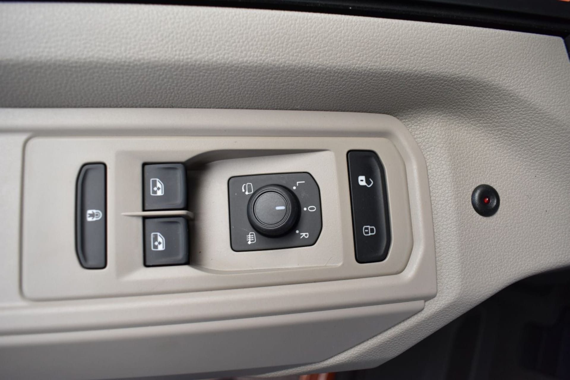Volkswagen Multivan Basis-Modell