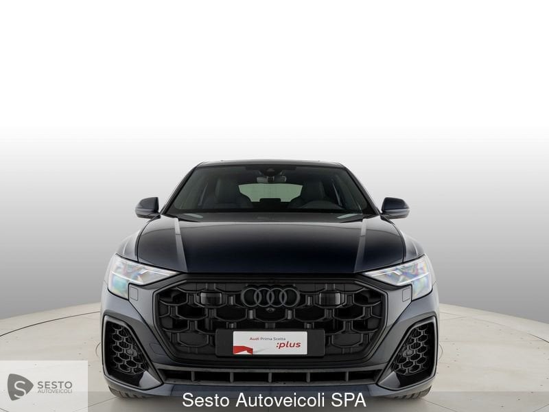 Immagine di Audi Q8 SUV S line edition 55 TFSI quattro 250 kW (340 CV) tiptronic - Vista: for more details contact your dealer