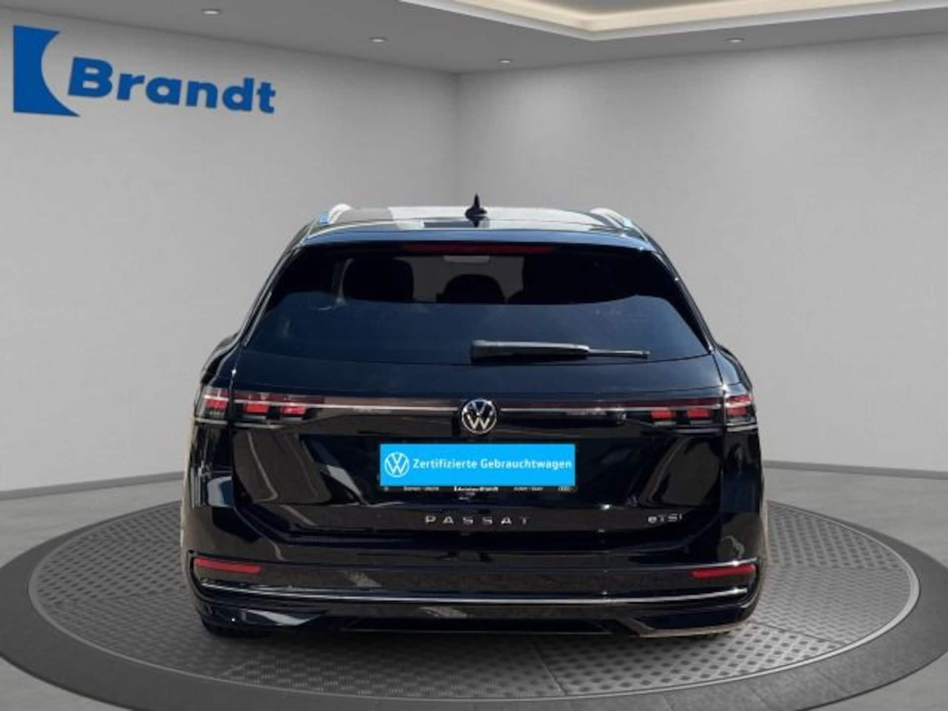 Volkswagen Passat Elegance