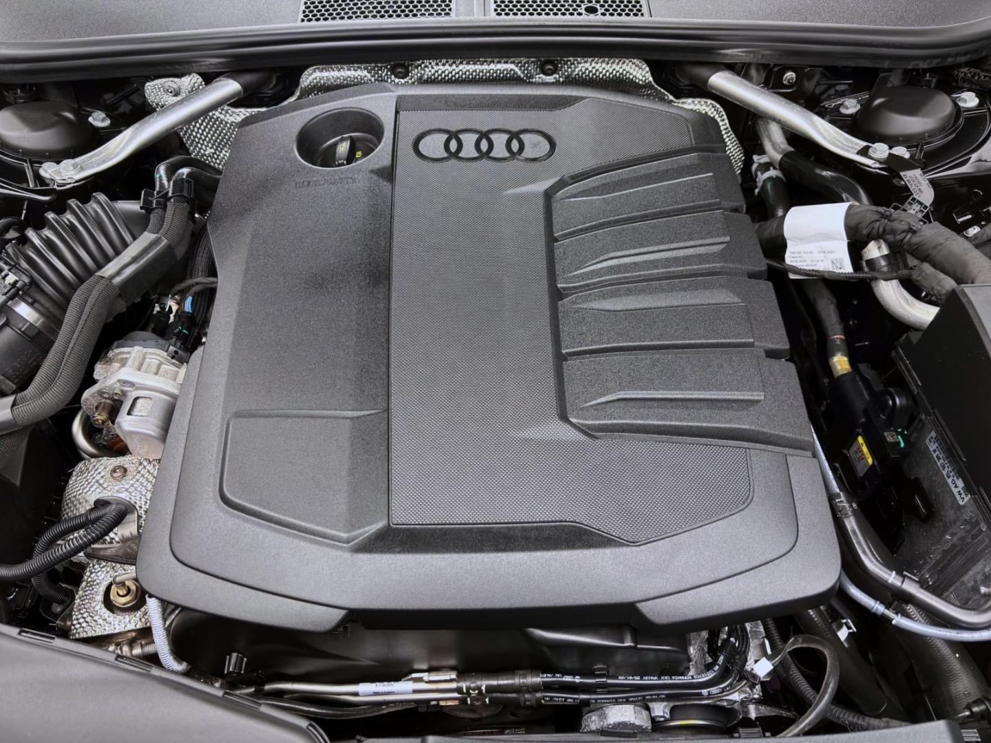 Bild über Audi A5 Avant TDI 150 kW S tronic - für weitere Informationen kontaktieren Sie den Audi Partner