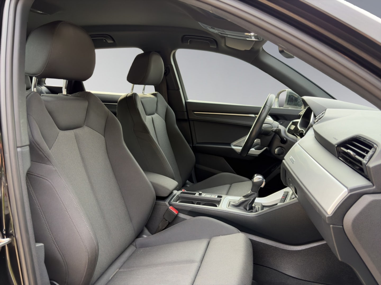Bild über Audi Q3 S line 35 TFSI S tronic - für weitere Informationen kontaktieren Sie den Audi Partner