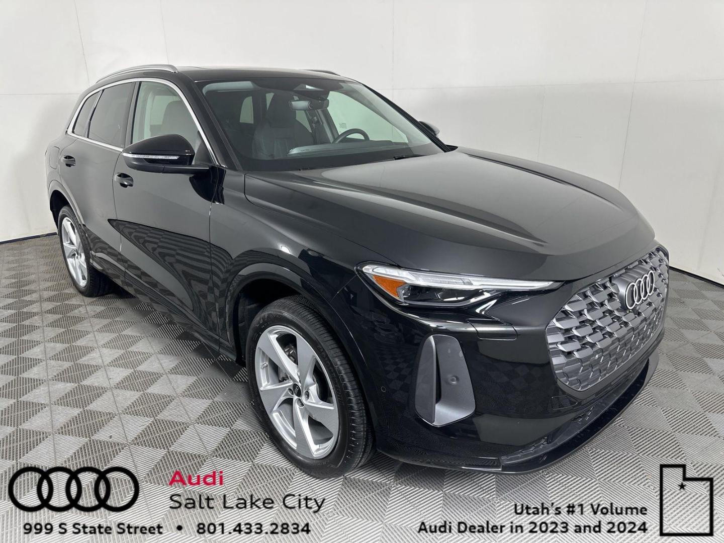 2025 Audi Q5 40 Premium Plus's photo