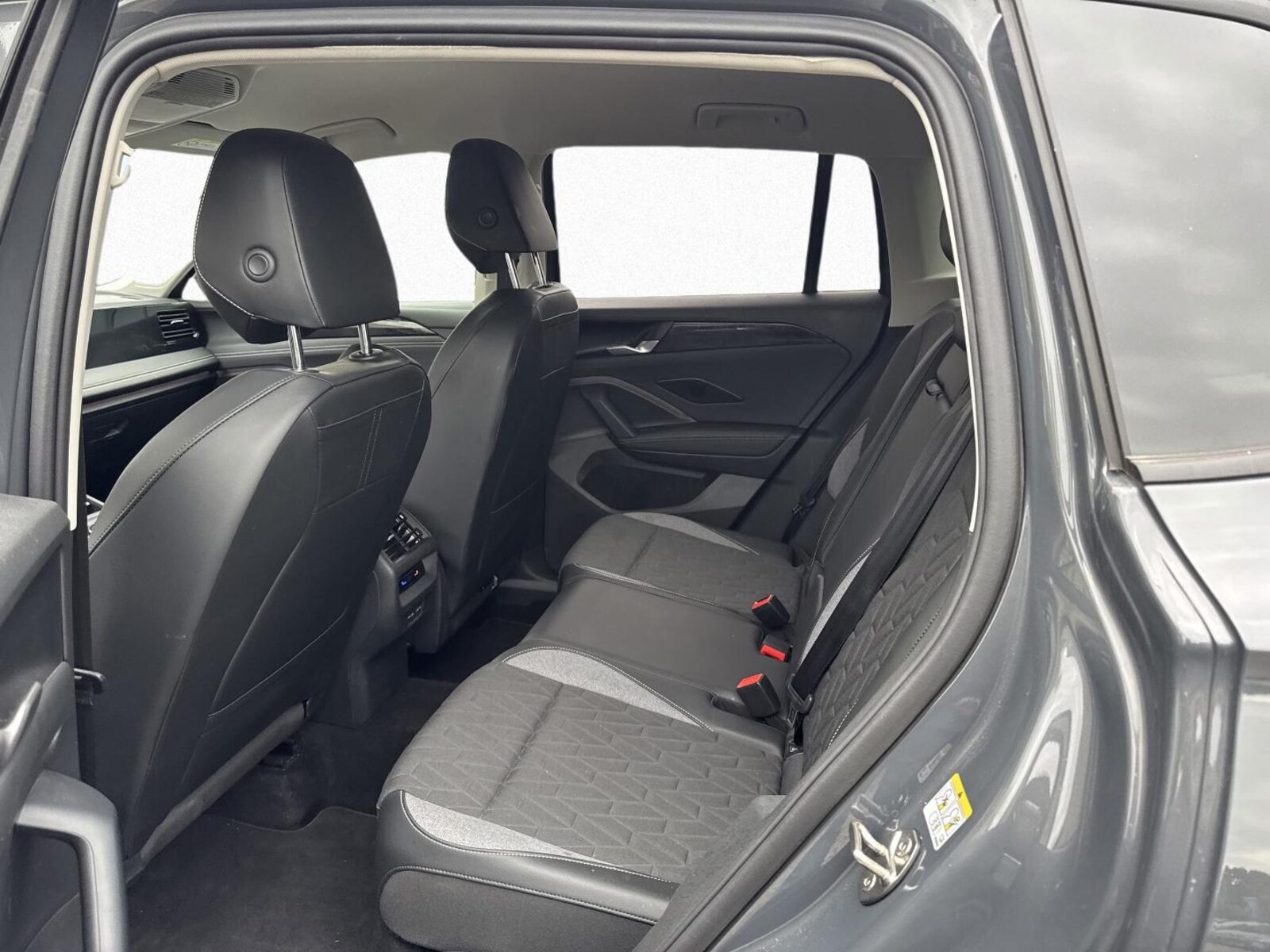 Volkswagen Tiguan – Bild 13