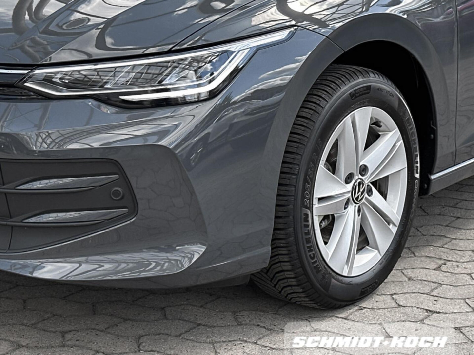 Volkswagen Golf Life