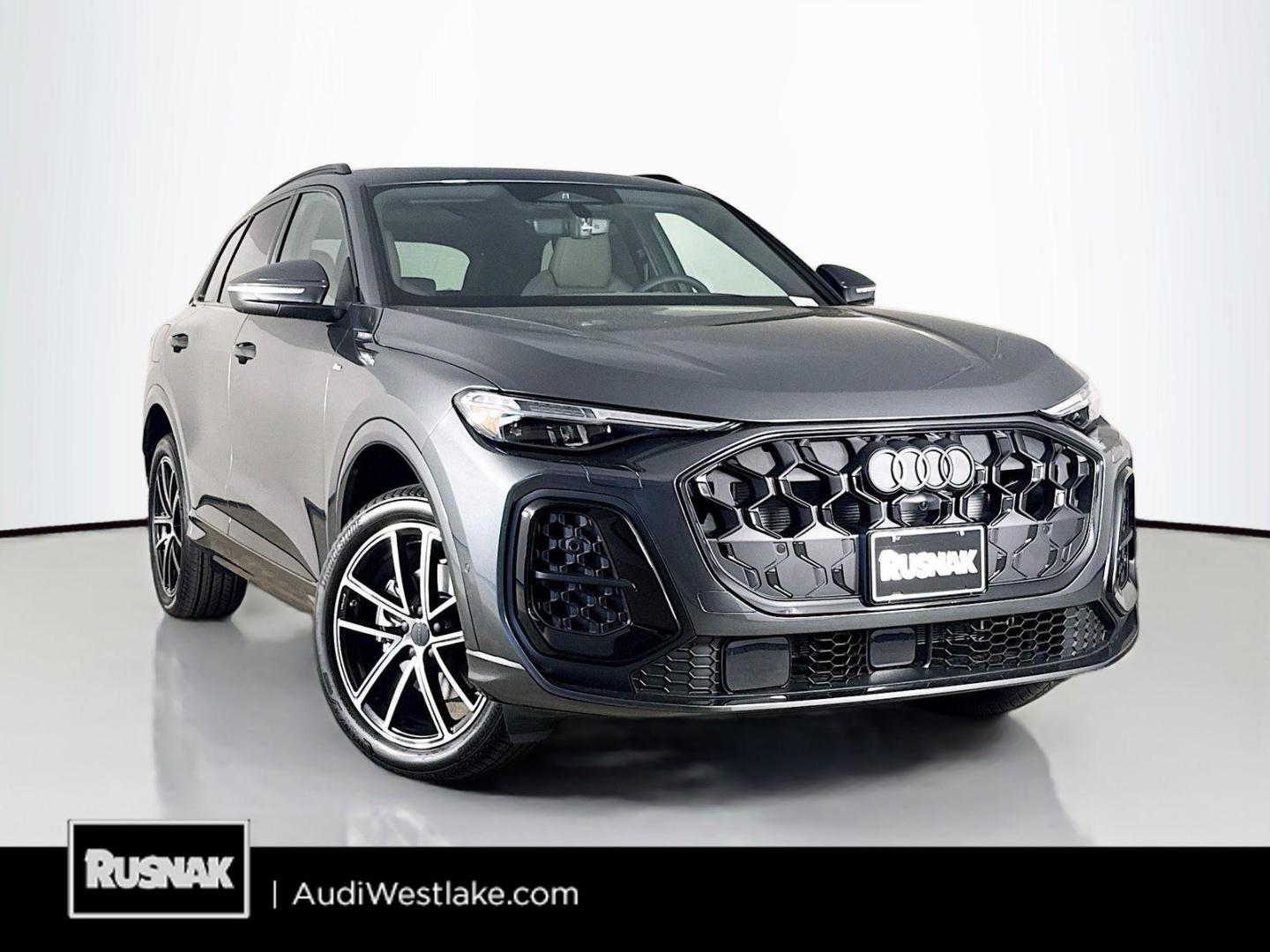 2026 Audi Q5 Premium Plus quattro's photo