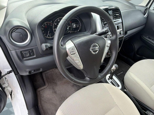 2015 Nissan