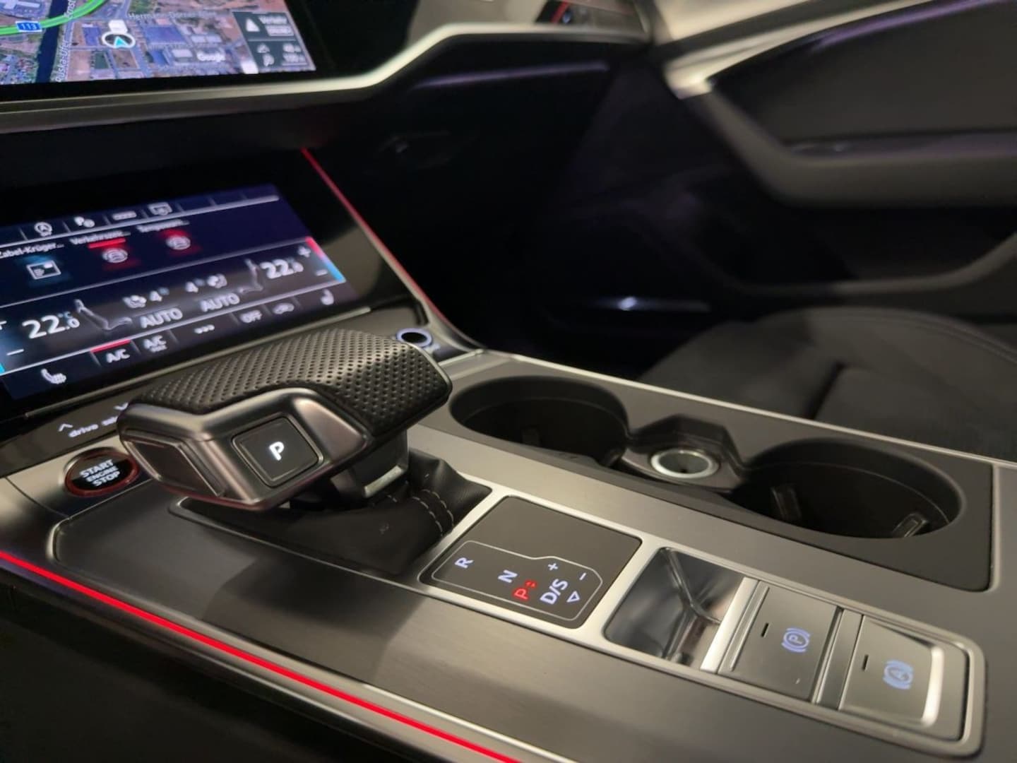 Bild über Audi S6 Limousine TDI quattro tiptronic - für weitere Informationen kontaktieren Sie den Audi Partner