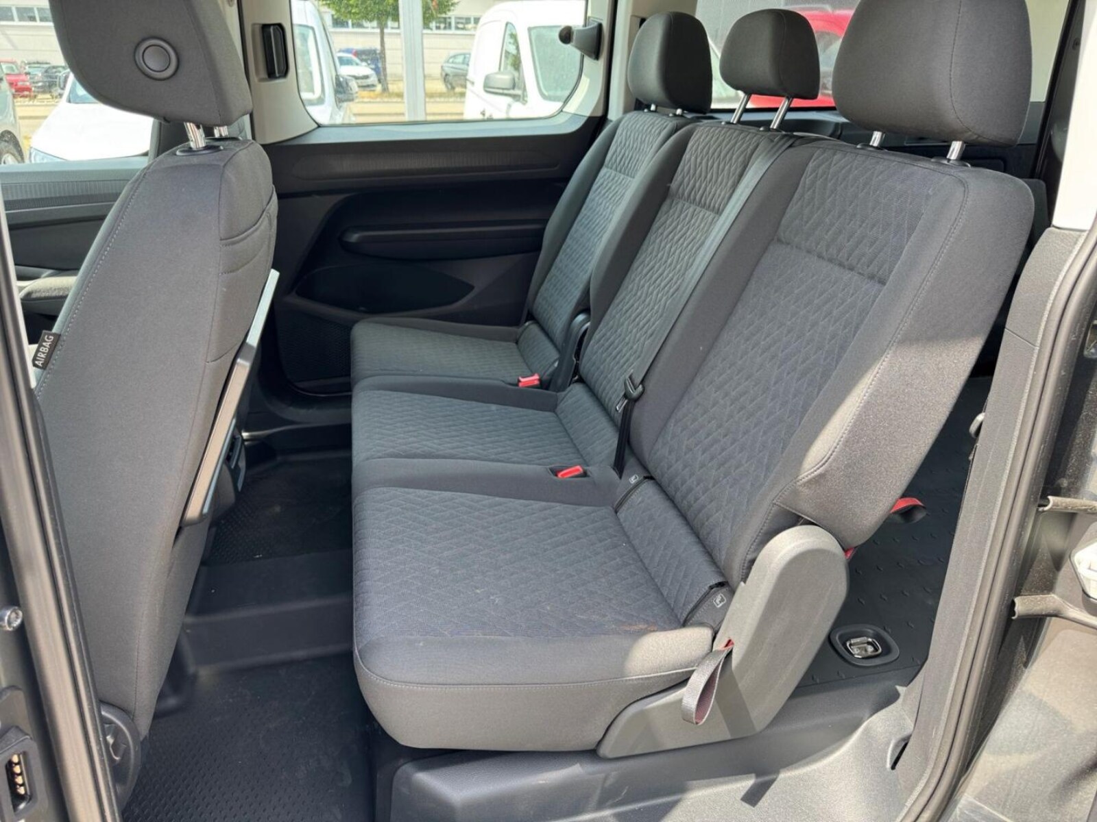 Volkswagen Caddy Maxi – Bild 10