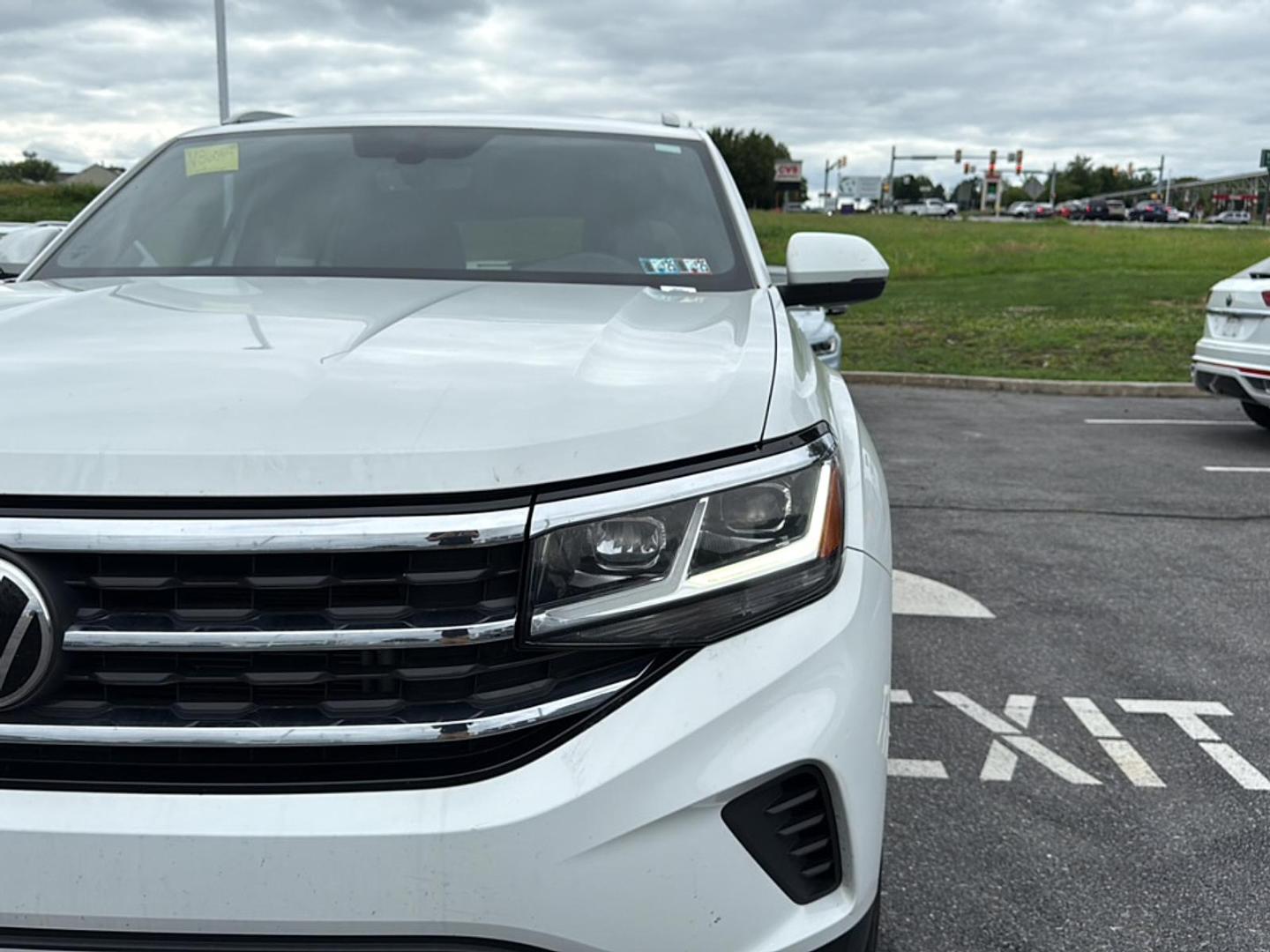 2022 Volkswagen Atlas Cross Sport SE w/Tech - Photo 9