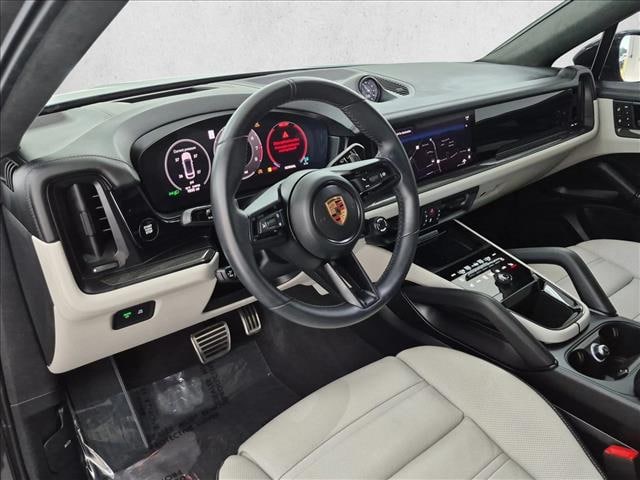 2025 Porsche Cayenne Hybrid