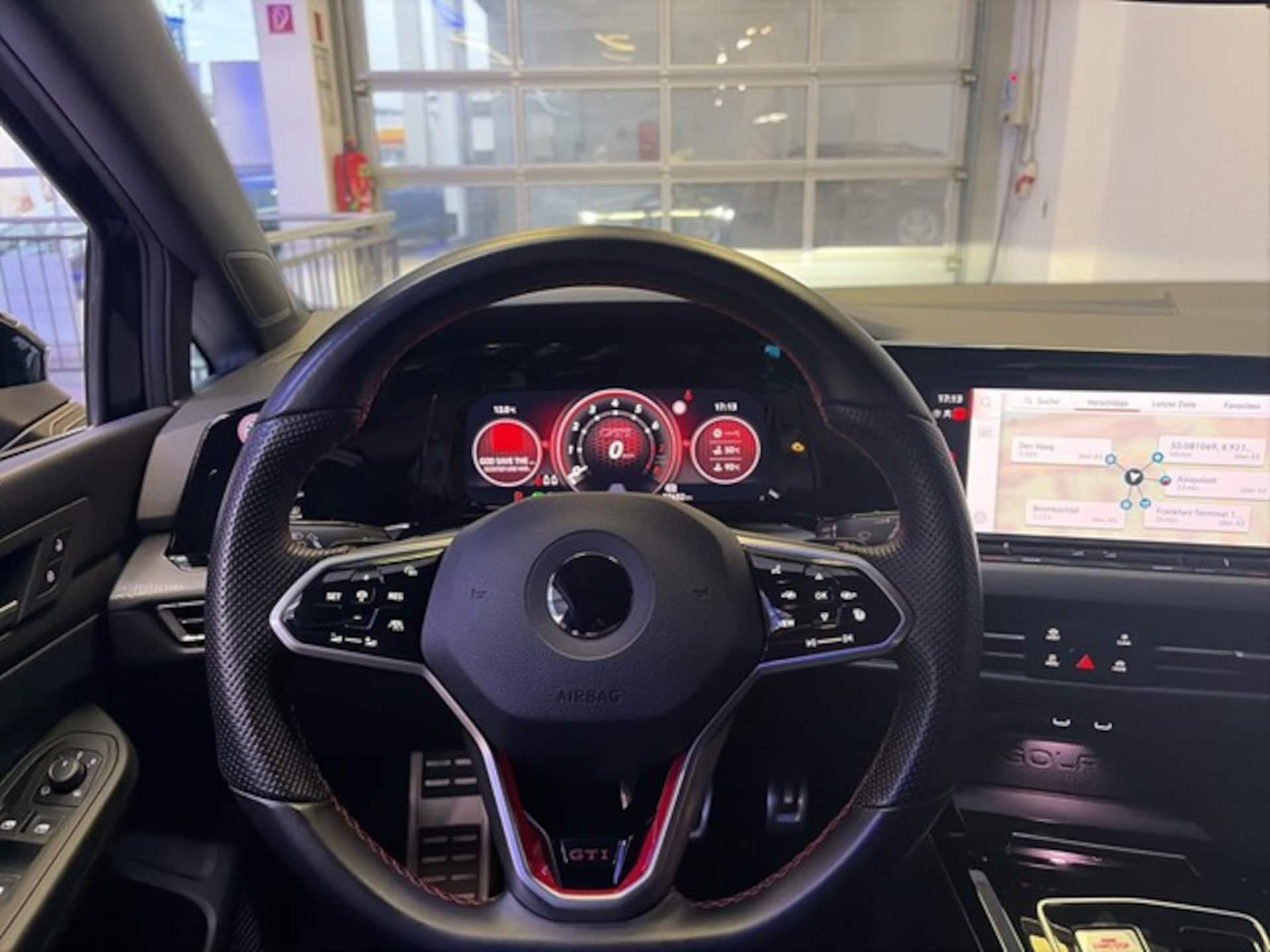 Volkswagen Golf GTI