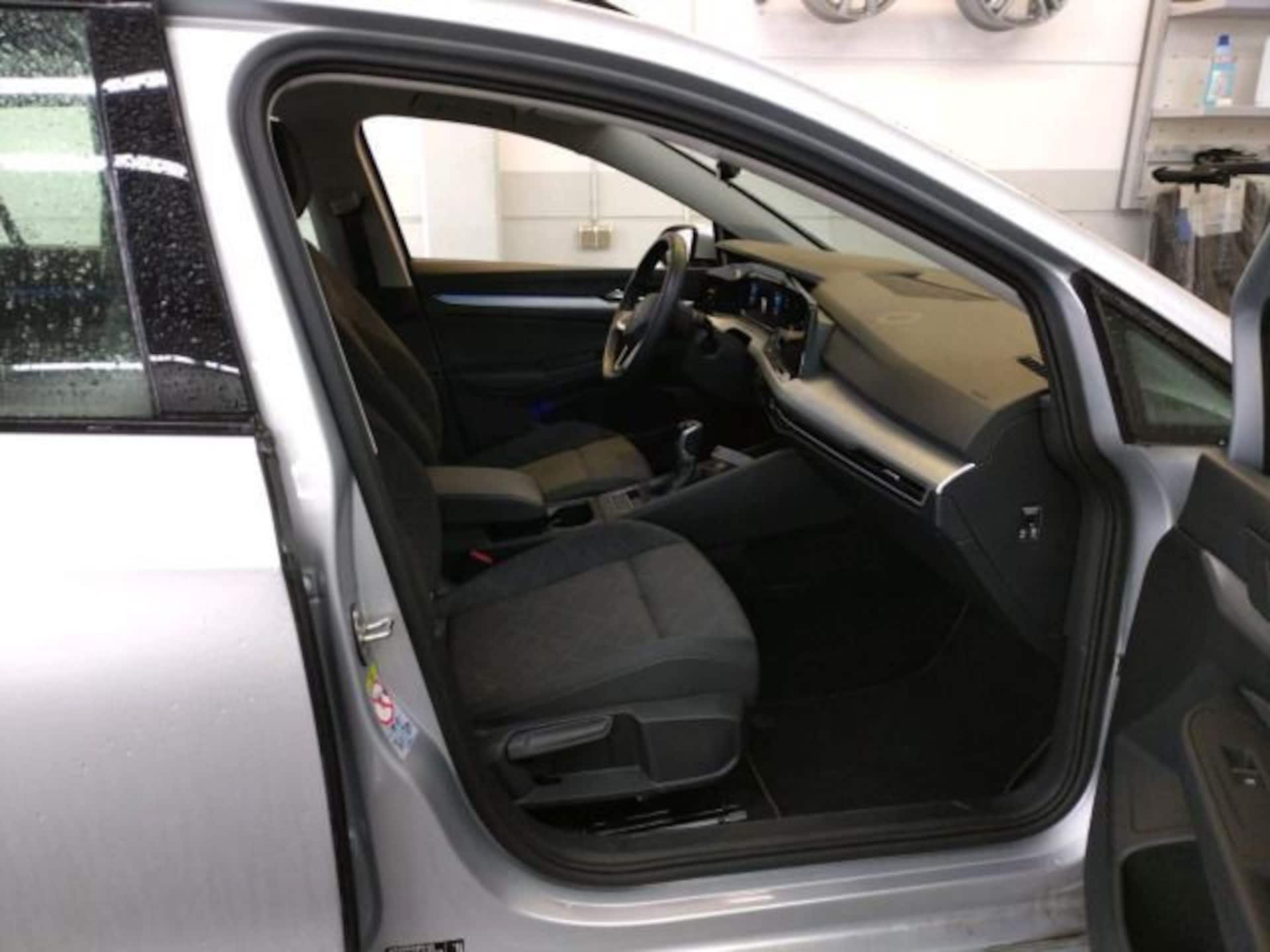 Volkswagen Golf Variant Life