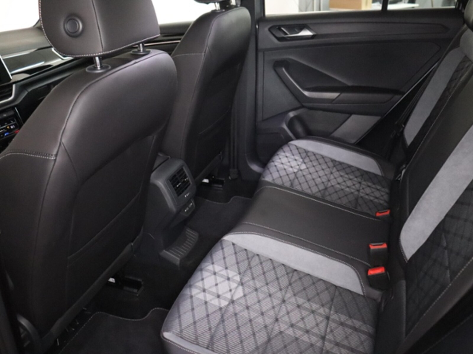 Volkswagen T-Roc – Bild 13