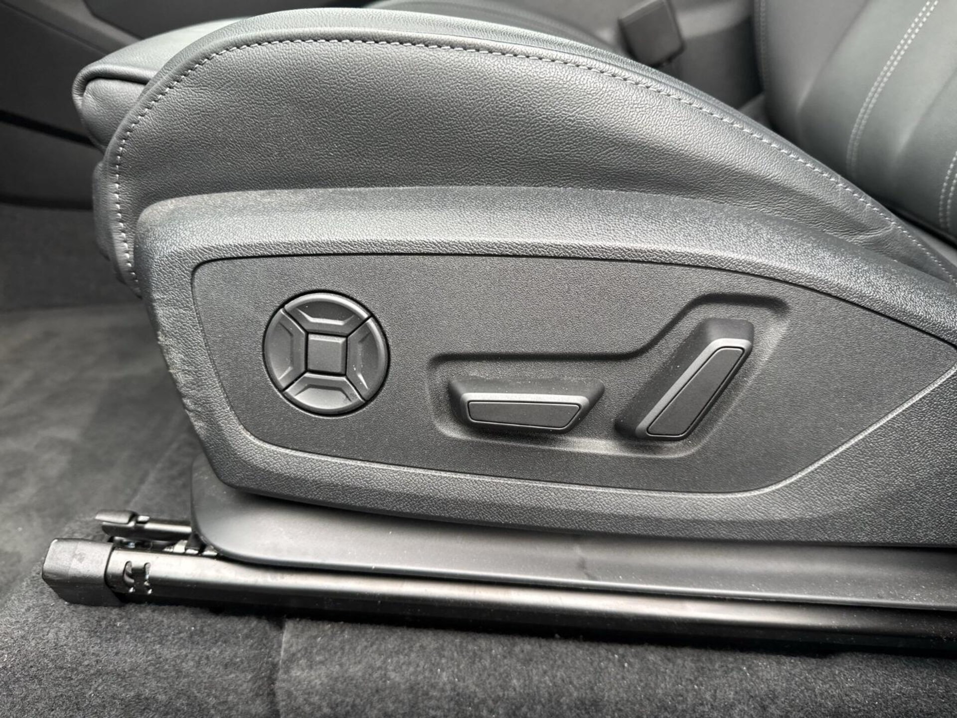 Audi Q6 SUV e-tron edition one