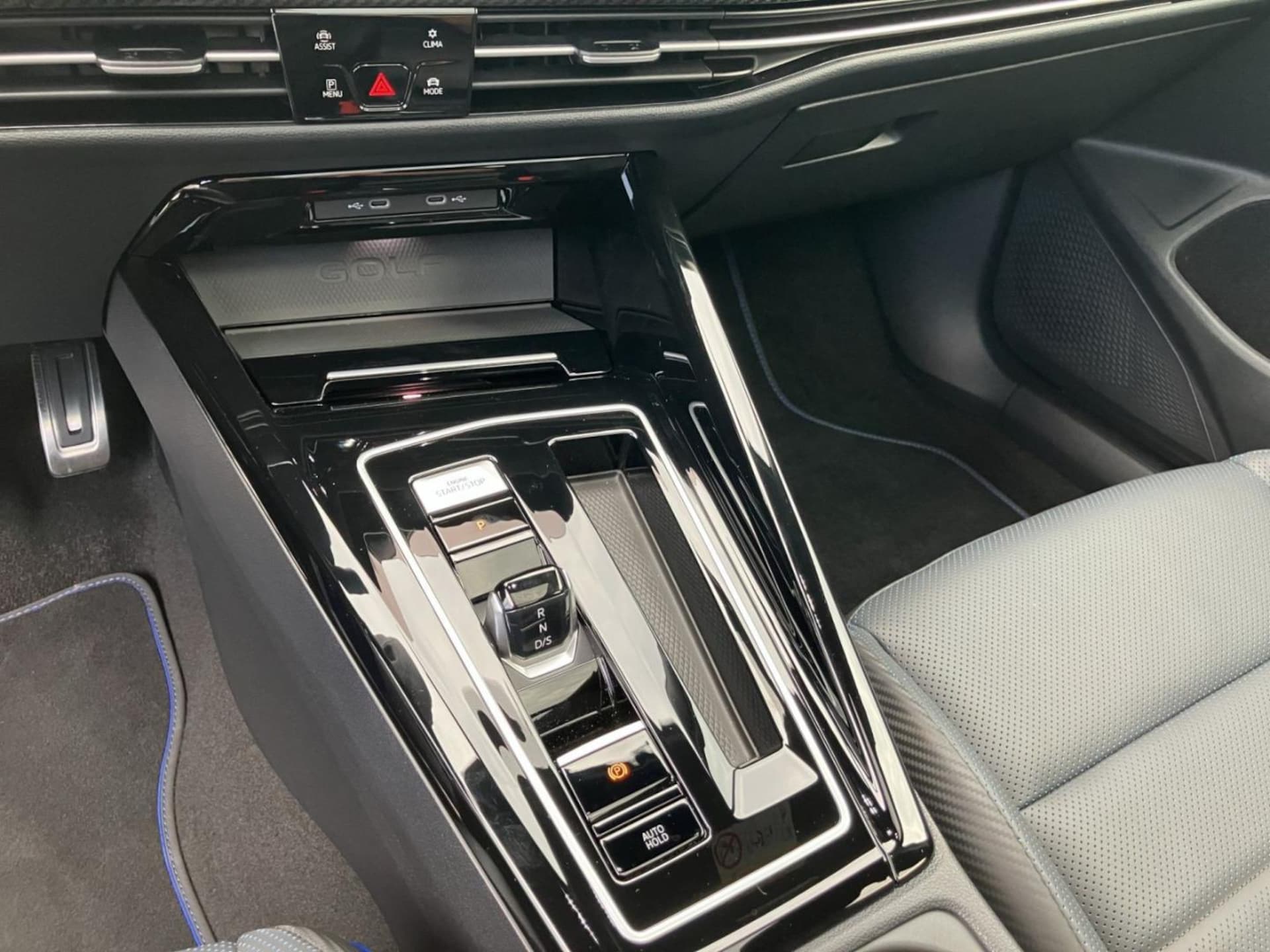 Volkswagen Golf Variant R
