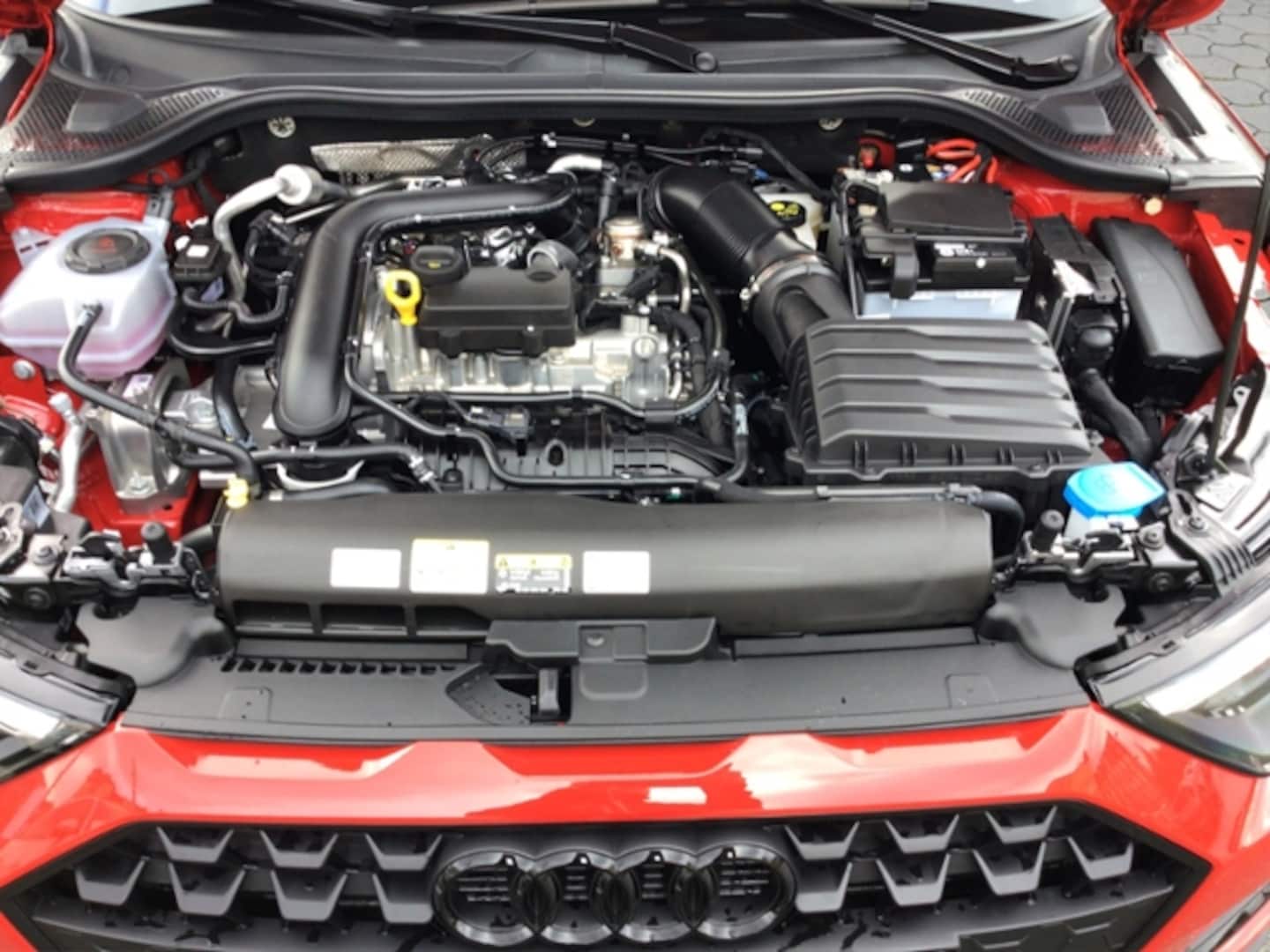 Bild über Audi A1 Sportback advanced 30 TFSI S tronic - für weitere Informationen kontaktieren Sie den Audi Partner