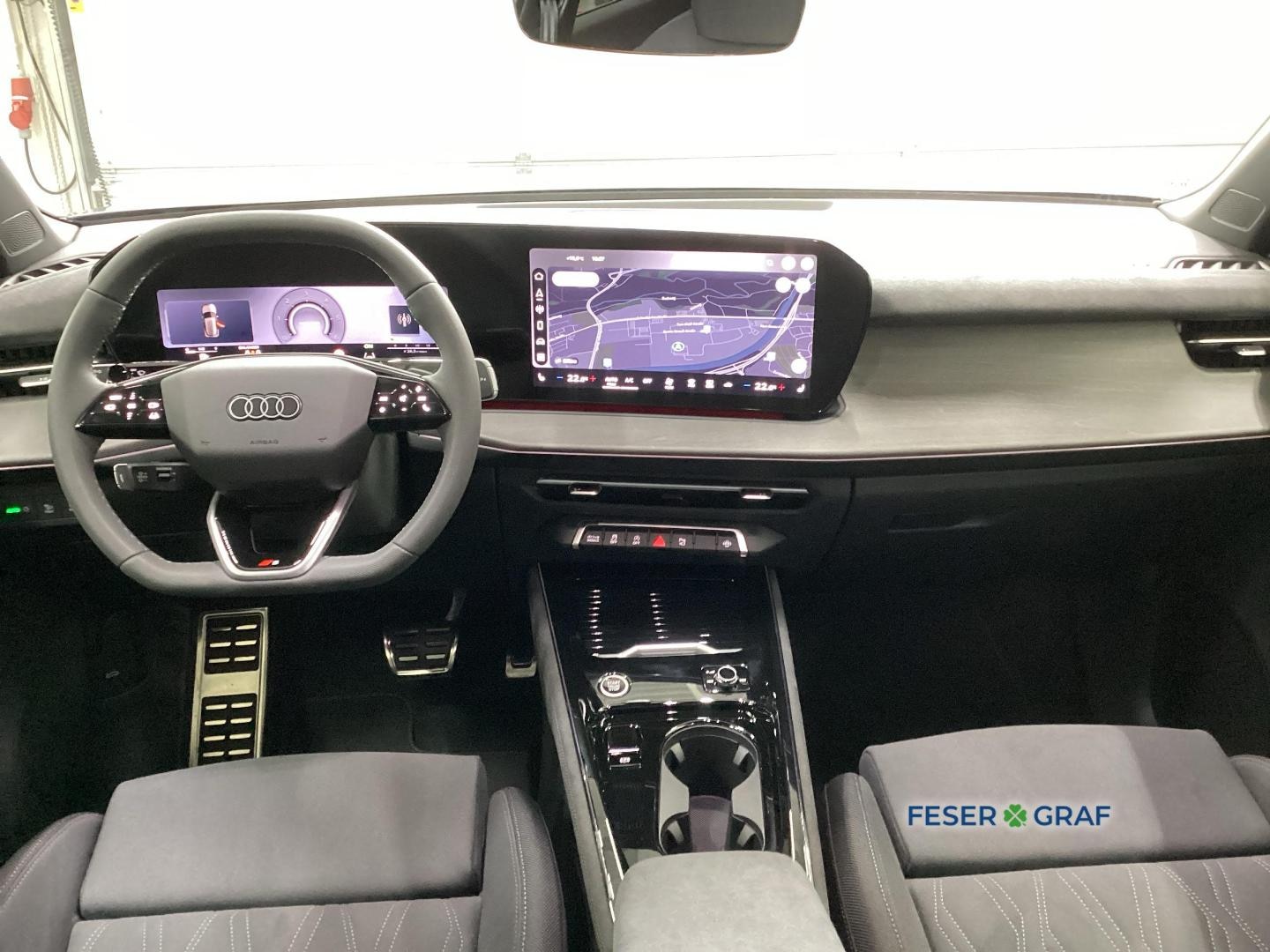 Bild über Audi Q3 SUV TDI quattro 142 kW S tronic - für weitere Informationen kontaktieren Sie den Audi Partner