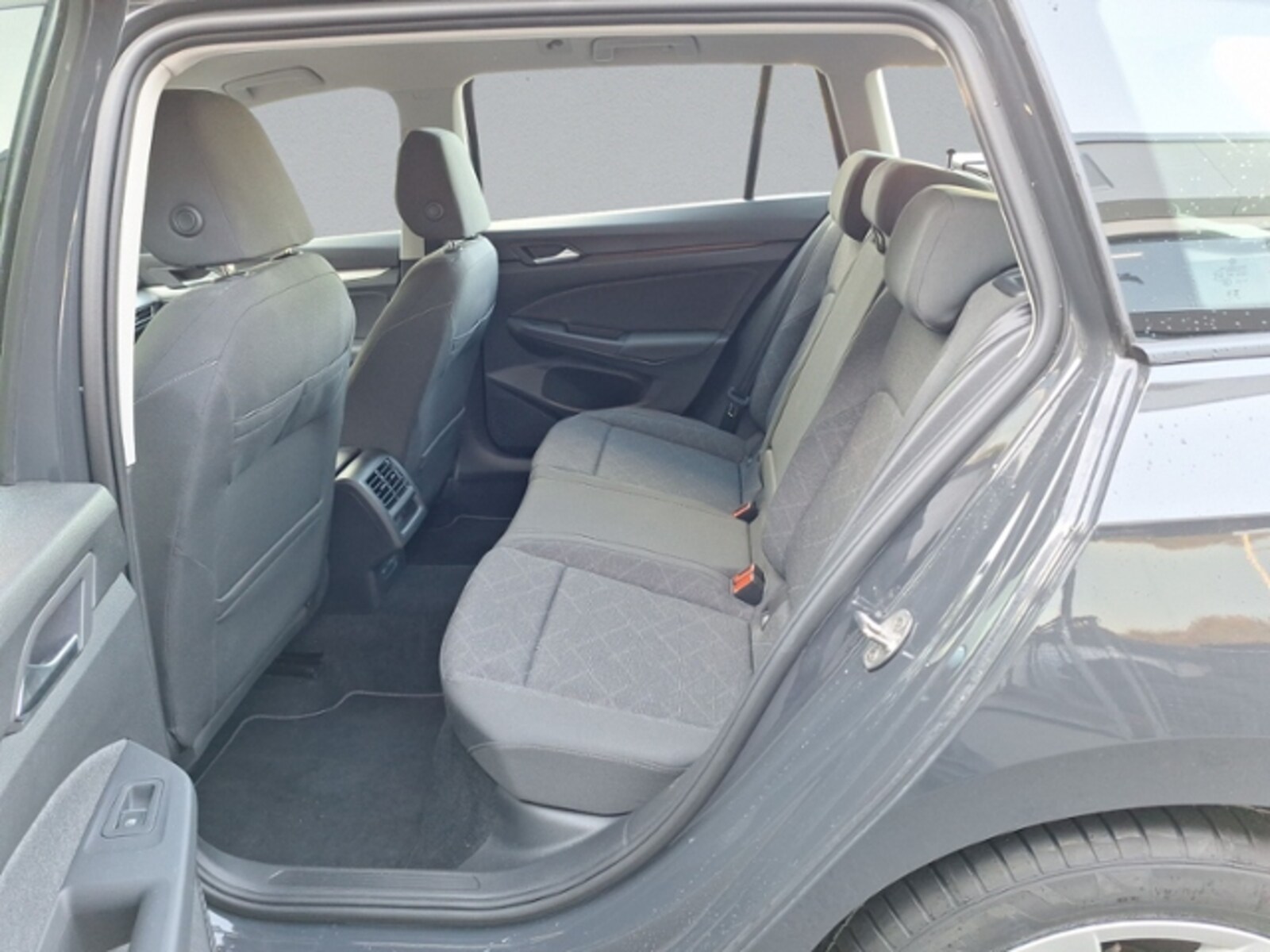 Volkswagen Golf Variant – Bild 6