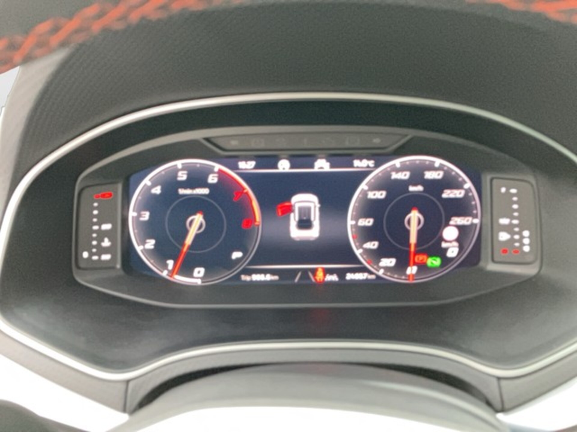 SEAT Arona FR