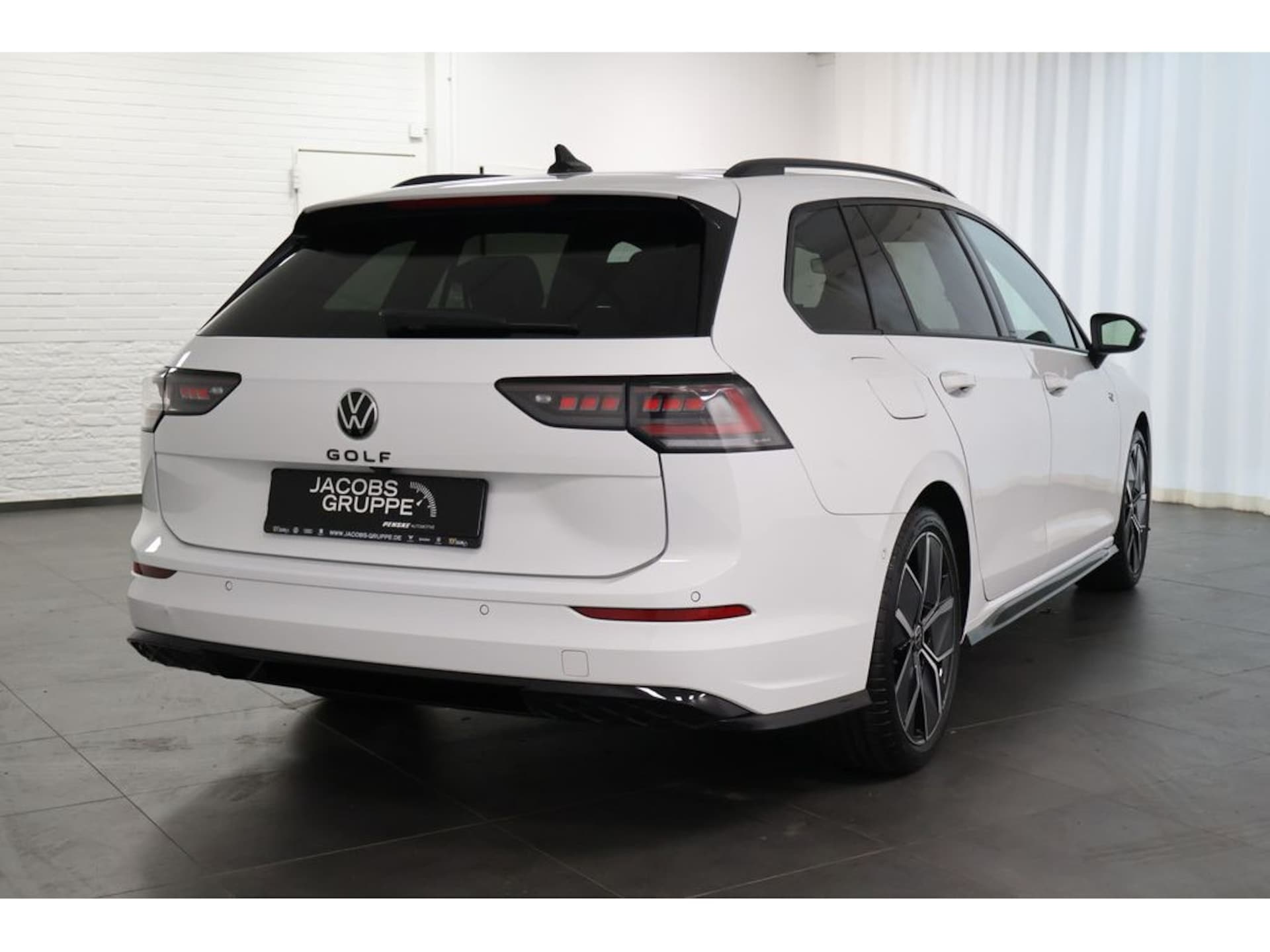 Volkswagen Golf Variant R-Line