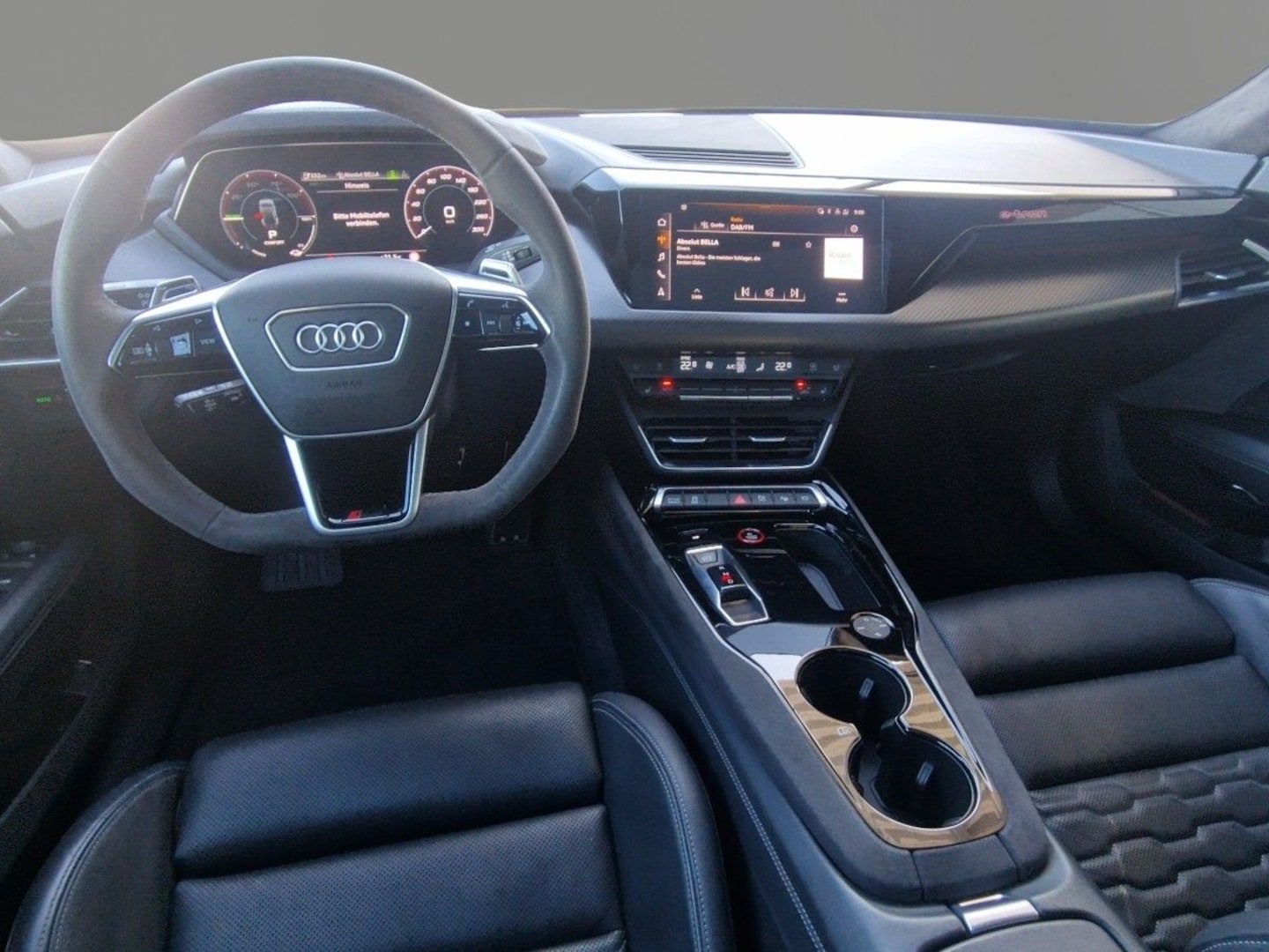 Bild über Audi RS e-tron GT e-tron quattro - für weitere Informationen kontaktieren Sie den Audi Partner