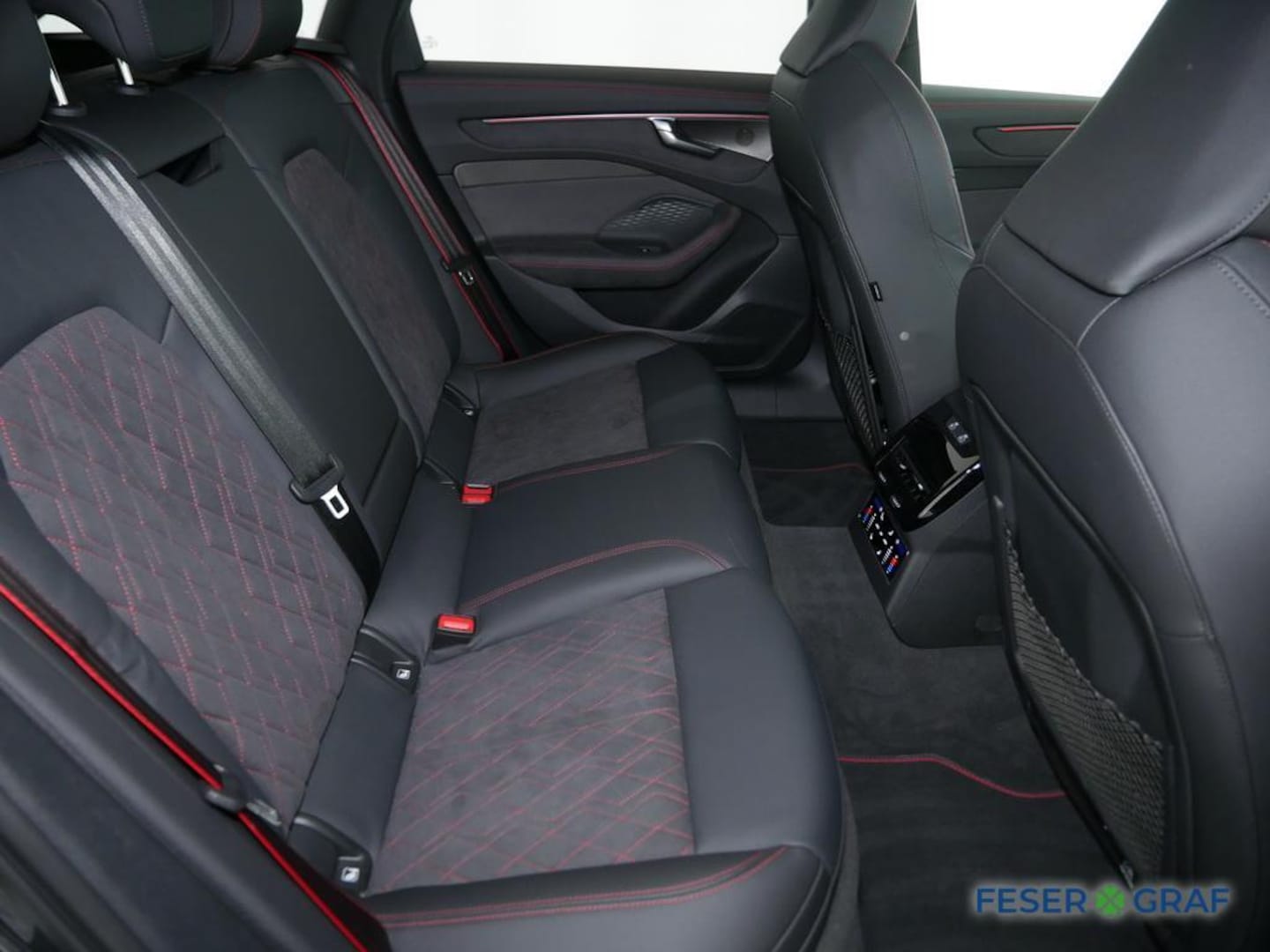 Bild über Audi A6 Avant TFSI quattro 270 kW S tronic - für weitere Informationen kontaktieren Sie den Audi Partner