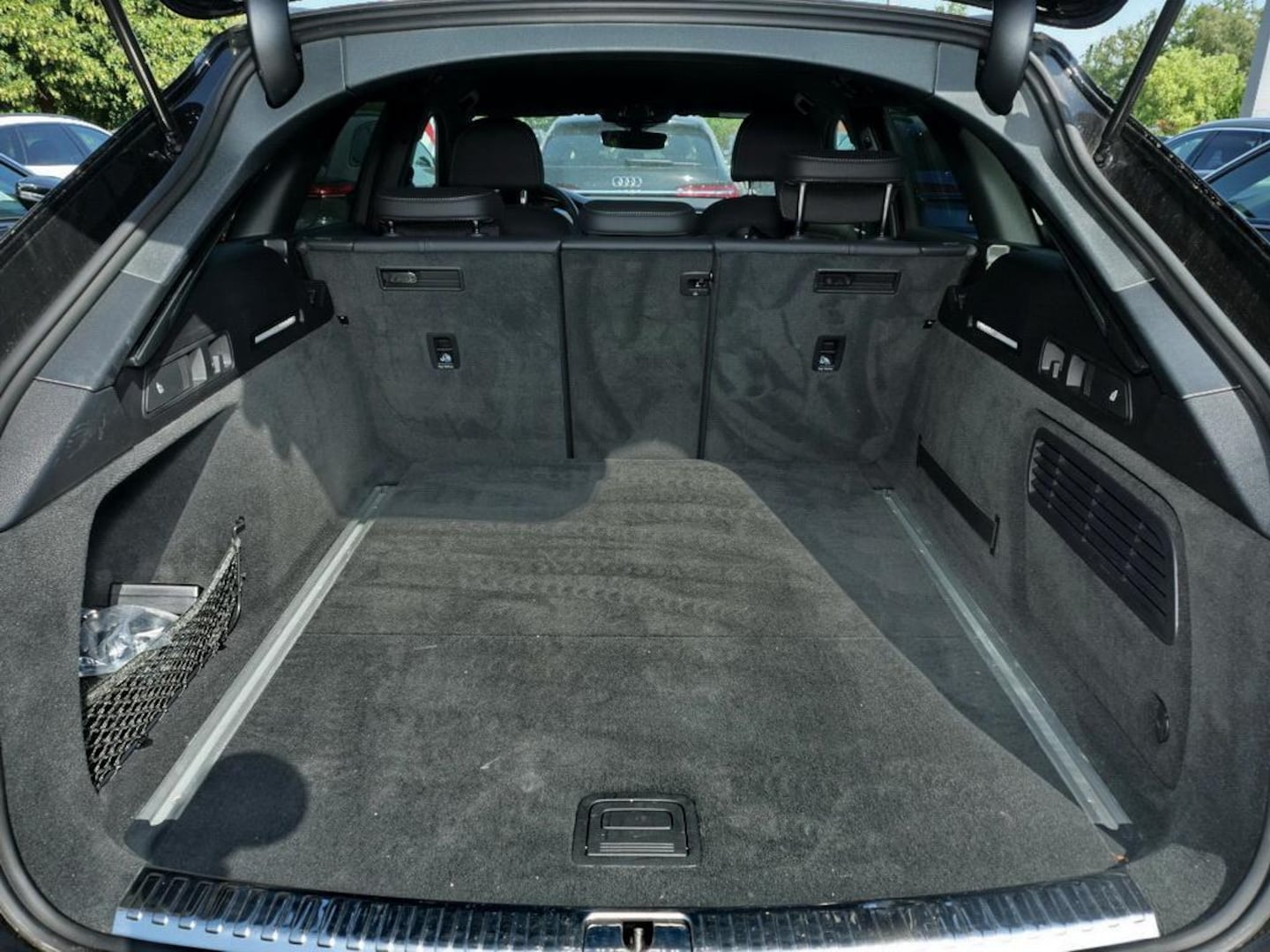 Bild über Audi A6 Avant S line 40 TDI S tronic - für weitere Informationen kontaktieren Sie den Audi Partner