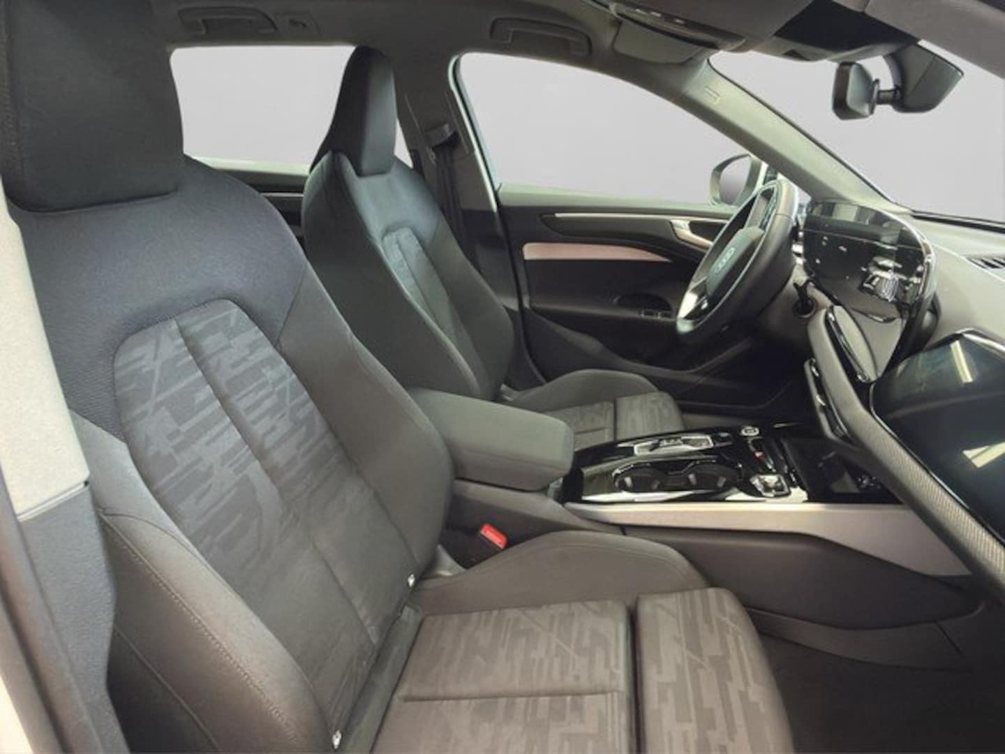 Bild über Audi A6 Avant TDI quattro 150 kW S tronic - für weitere Informationen kontaktieren Sie den Audi Partner