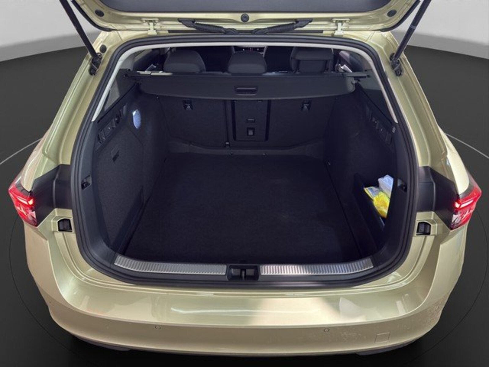 Škoda Superb Combi – Bild 9