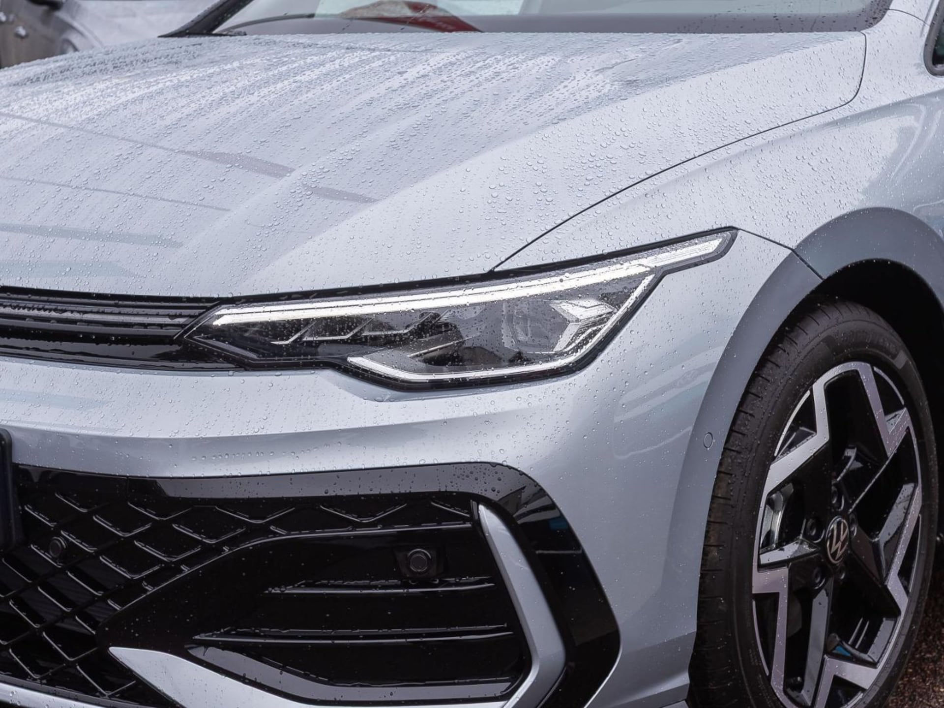 Volkswagen Golf R-Line