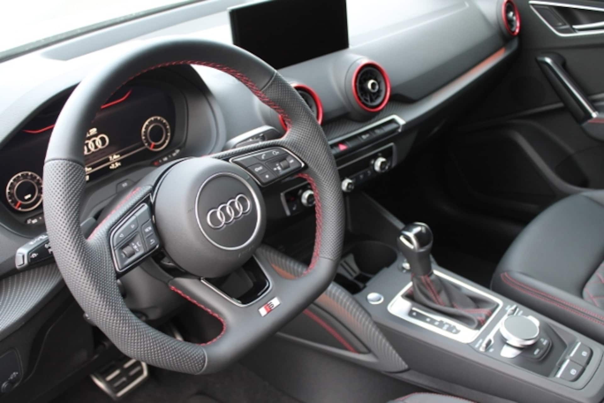 Audi Q2 S line