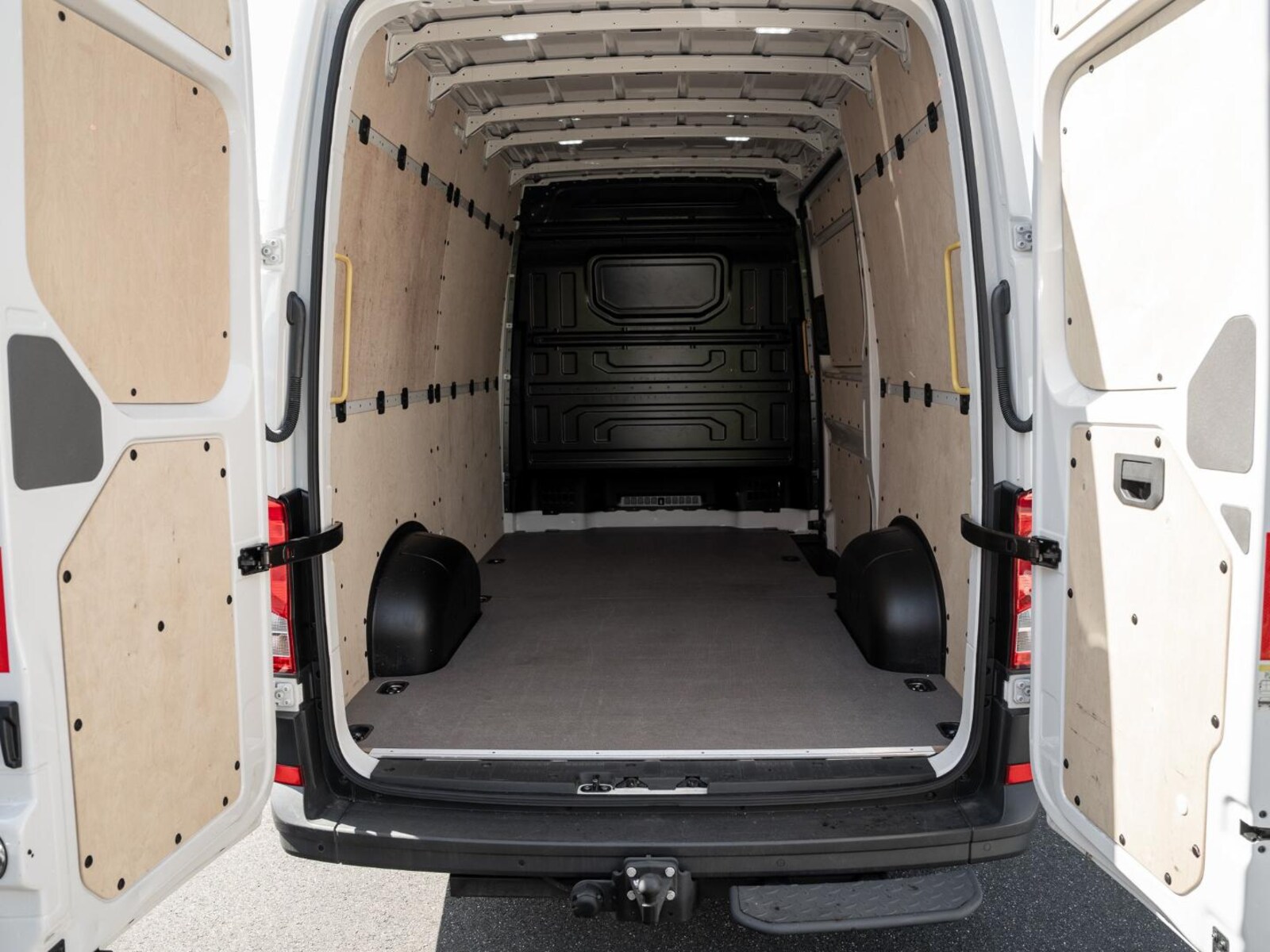 Volkswagen Crafter Kasten mittlerer Radstand – Bild 22