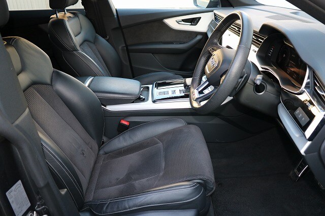 Image about Audi Q8 55 TFSI quattro debut package S line