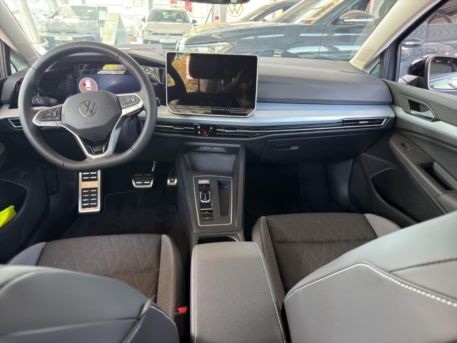 Volkswagen Golf Variant Life