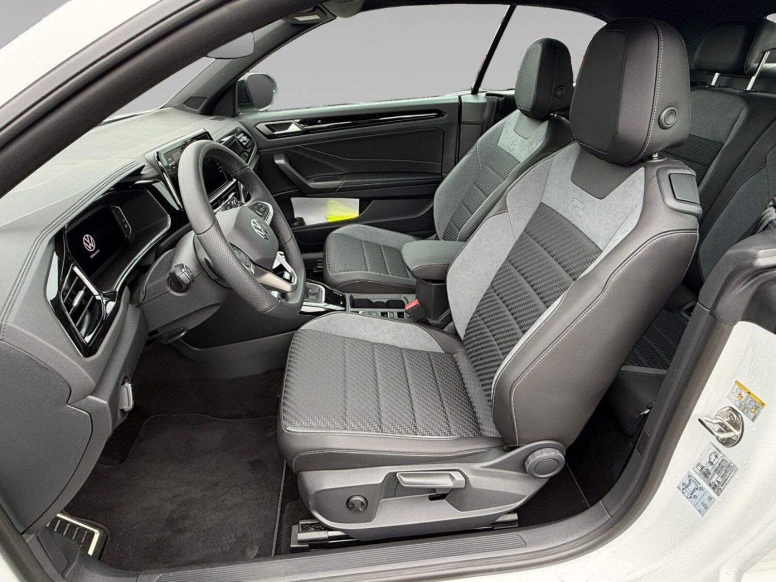 Volkswagen T-Roc Cabriolet – Bild 12