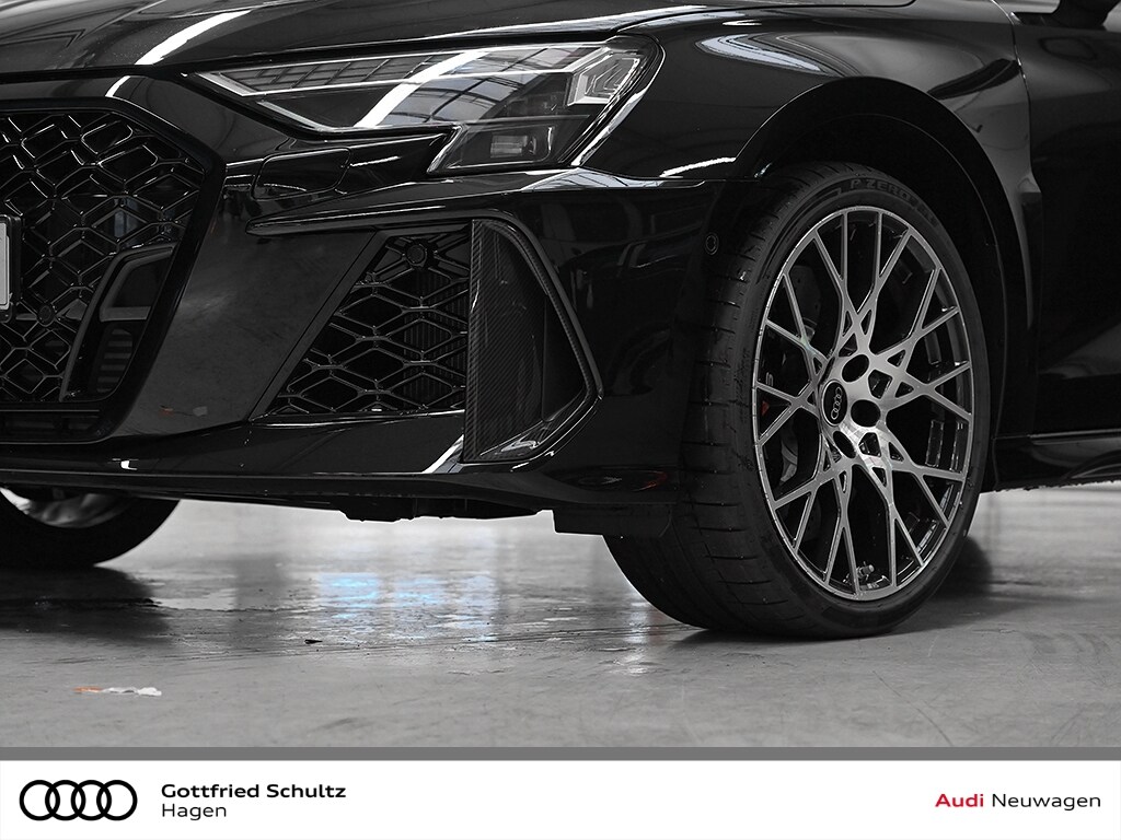Image about Audi RS 3 Limousine TFSI quattro S tronic
