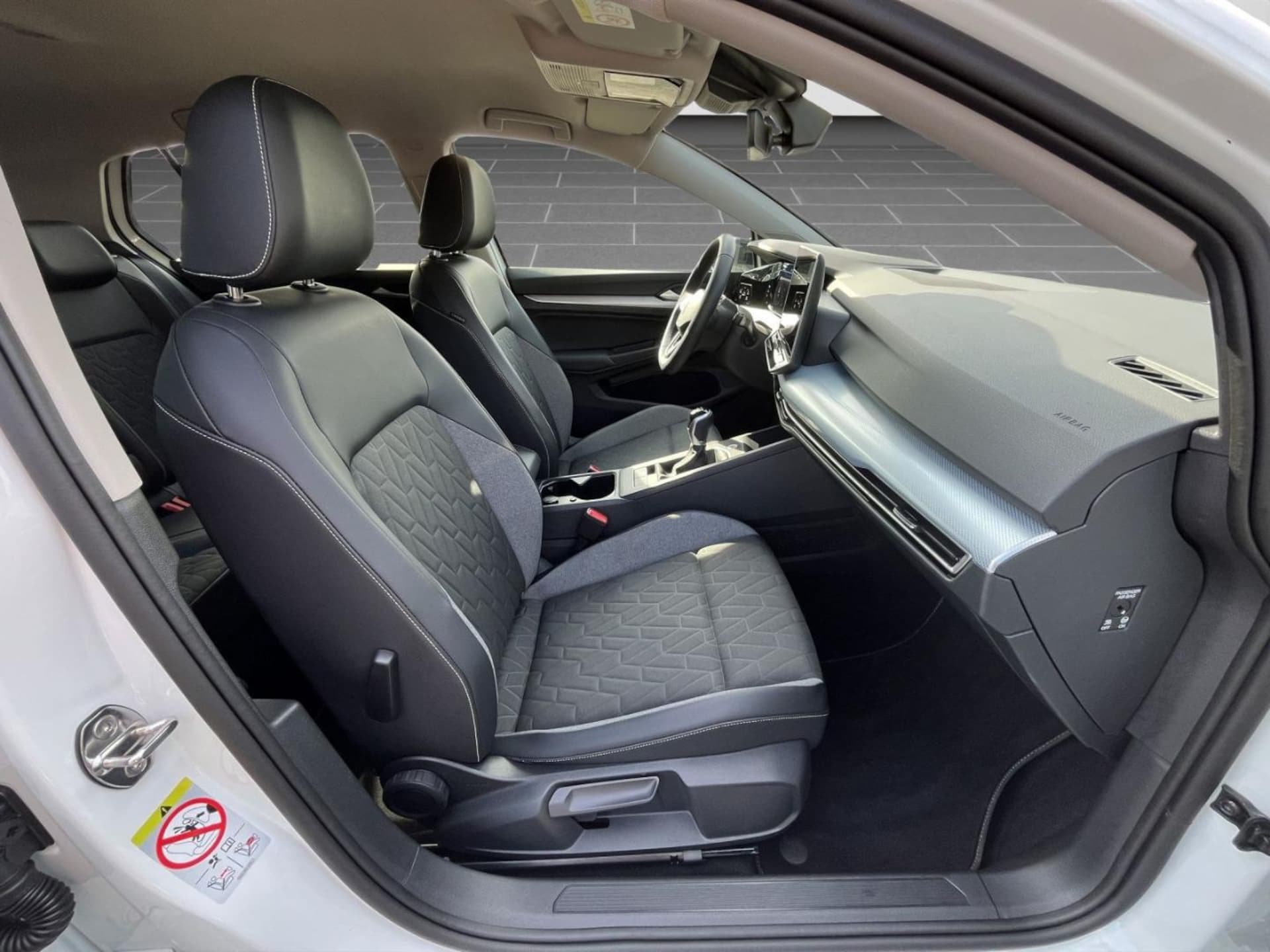 Volkswagen Golf Life