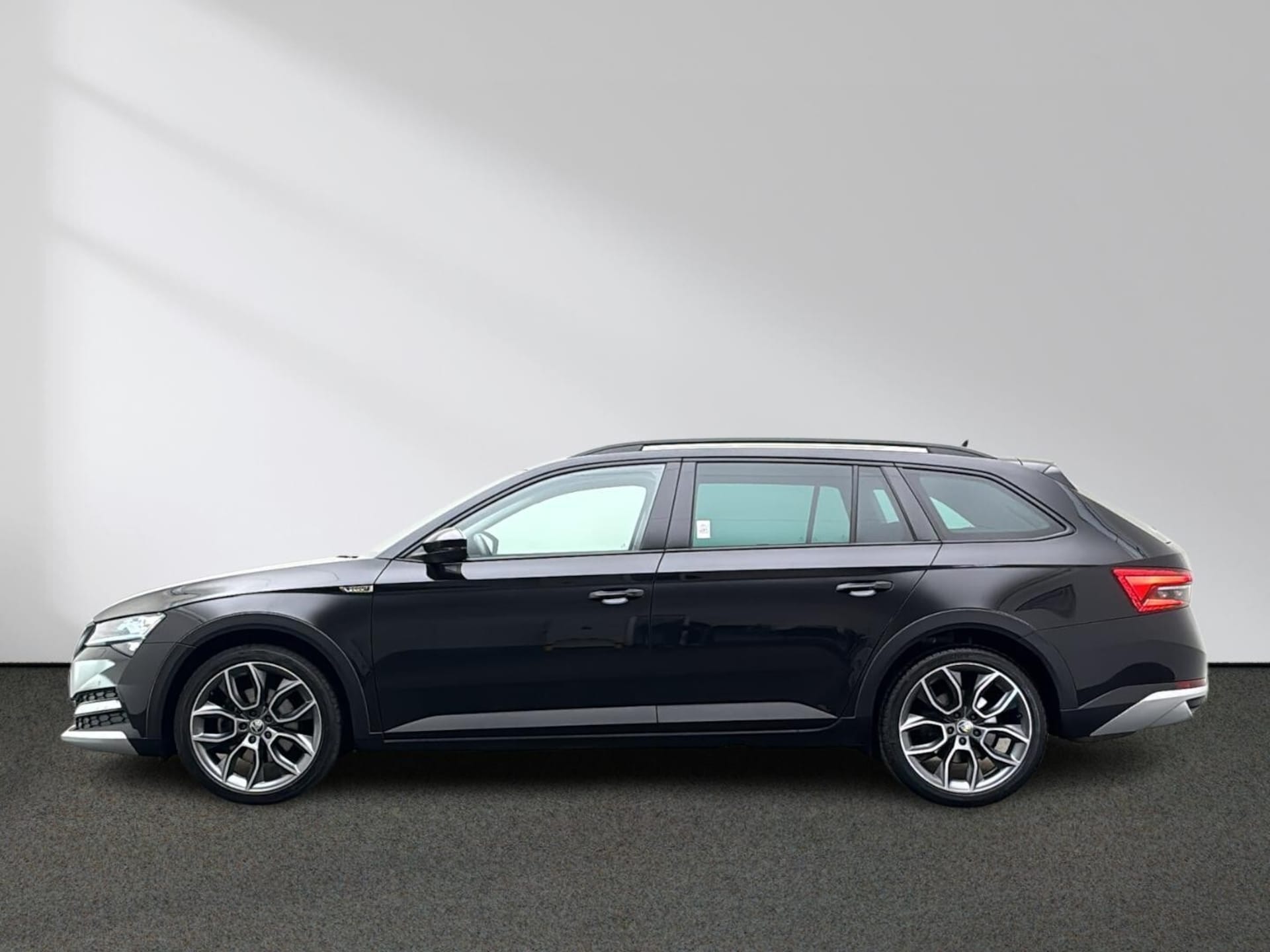 Skoda Superb Combi Scout