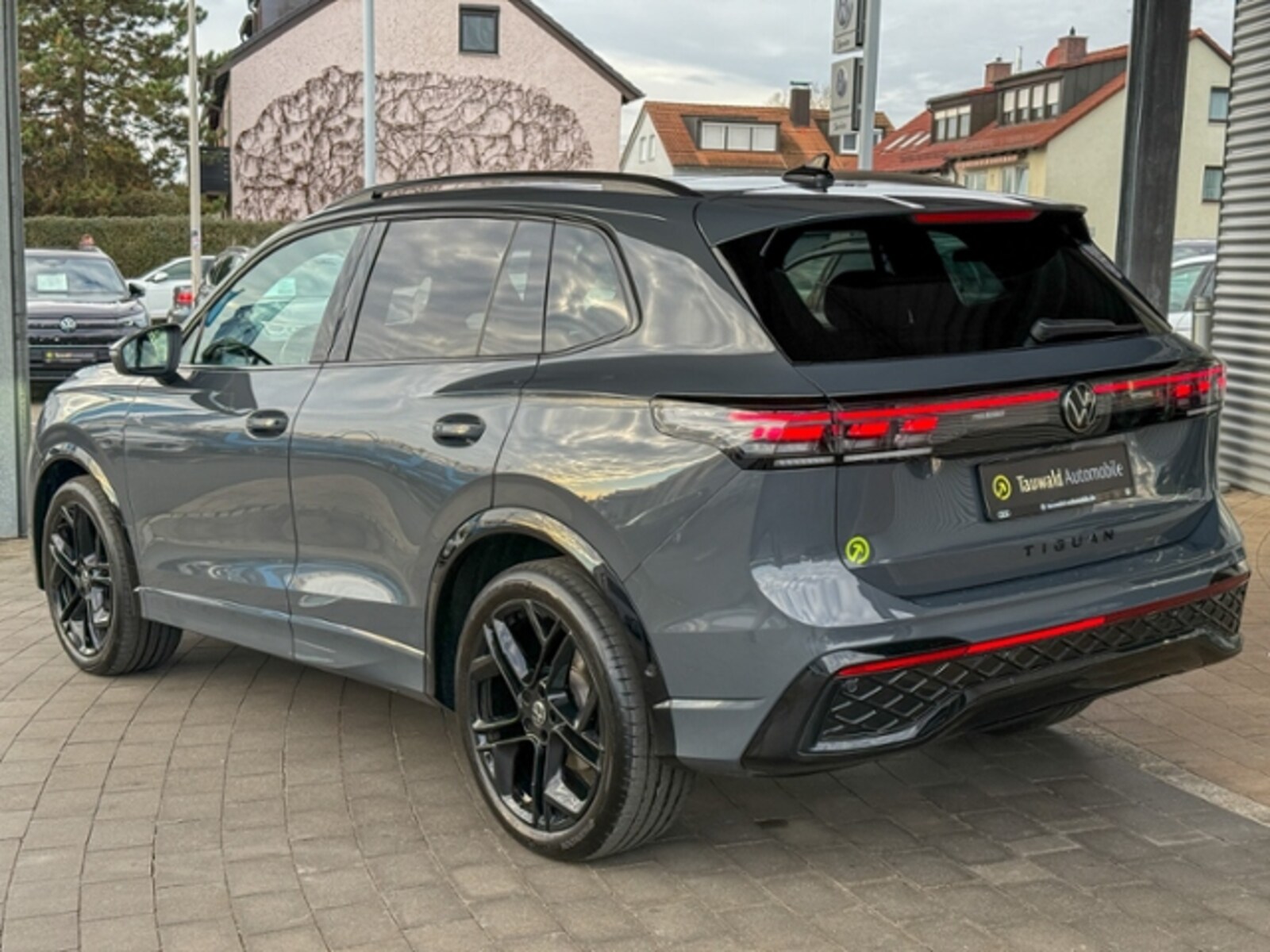 Volkswagen Tiguan – Bild 11