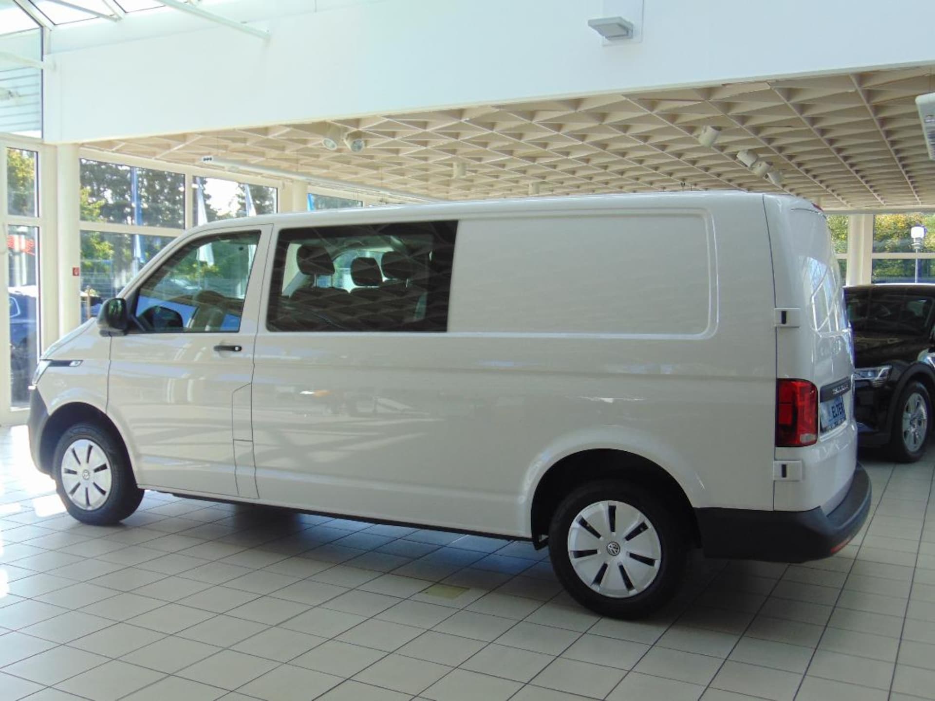 Volkswagen T6.1 Transporter Kasten langer Radstand