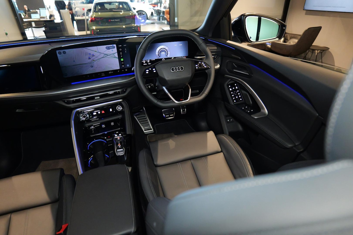 Image about Audi Q5 SUV e-hybrid quattro S tronic