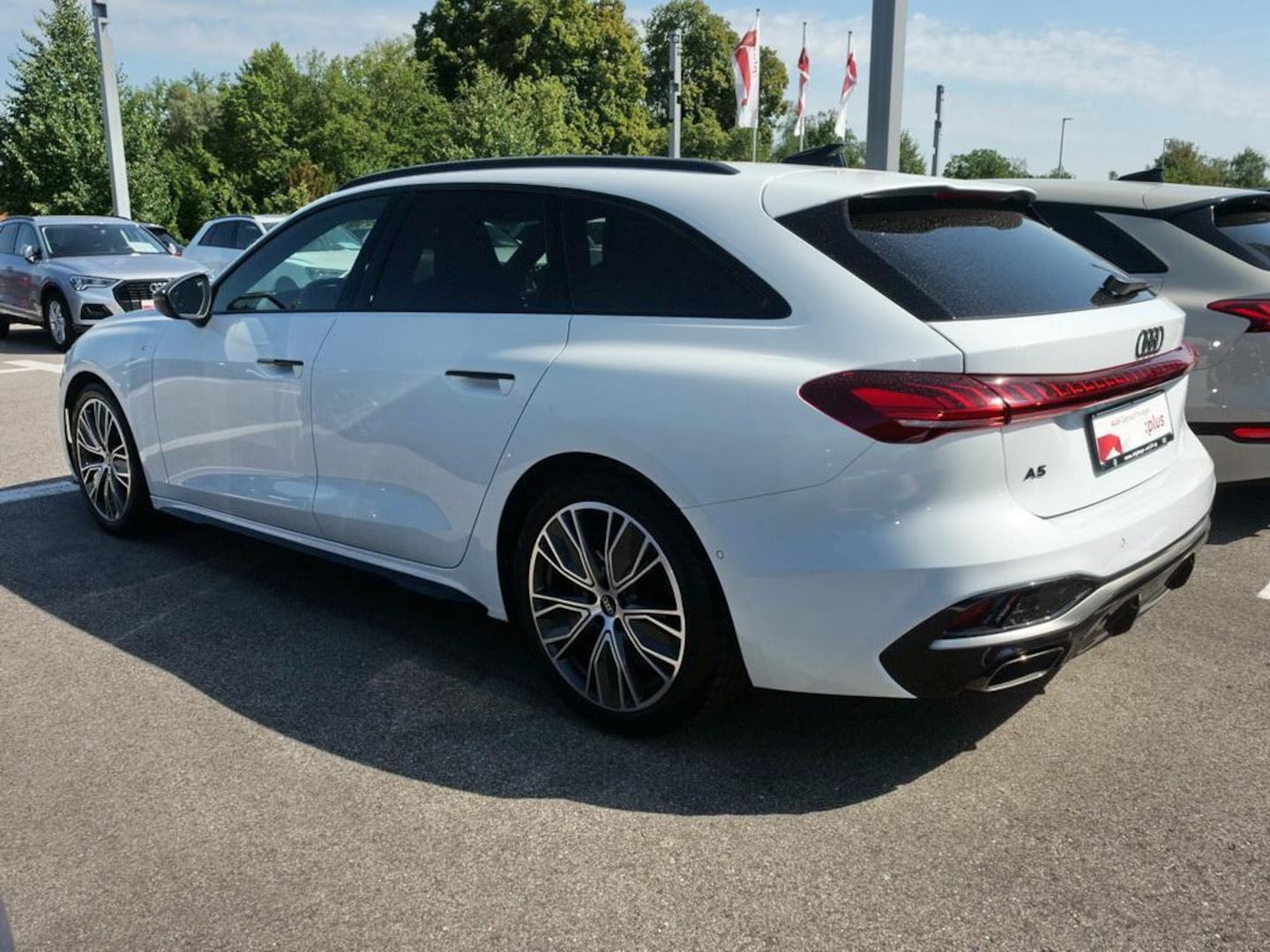 Bild über Audi A5 Avant TFSI 150 kW S tronic - für weitere Informationen kontaktieren Sie den Audi Partner