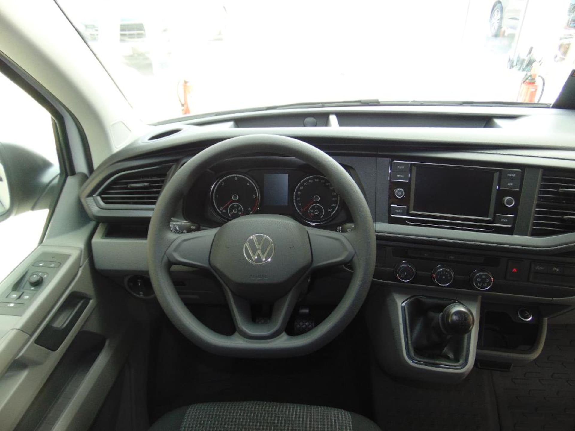 Volkswagen T6.1 Transporter Kasten langer Radstand