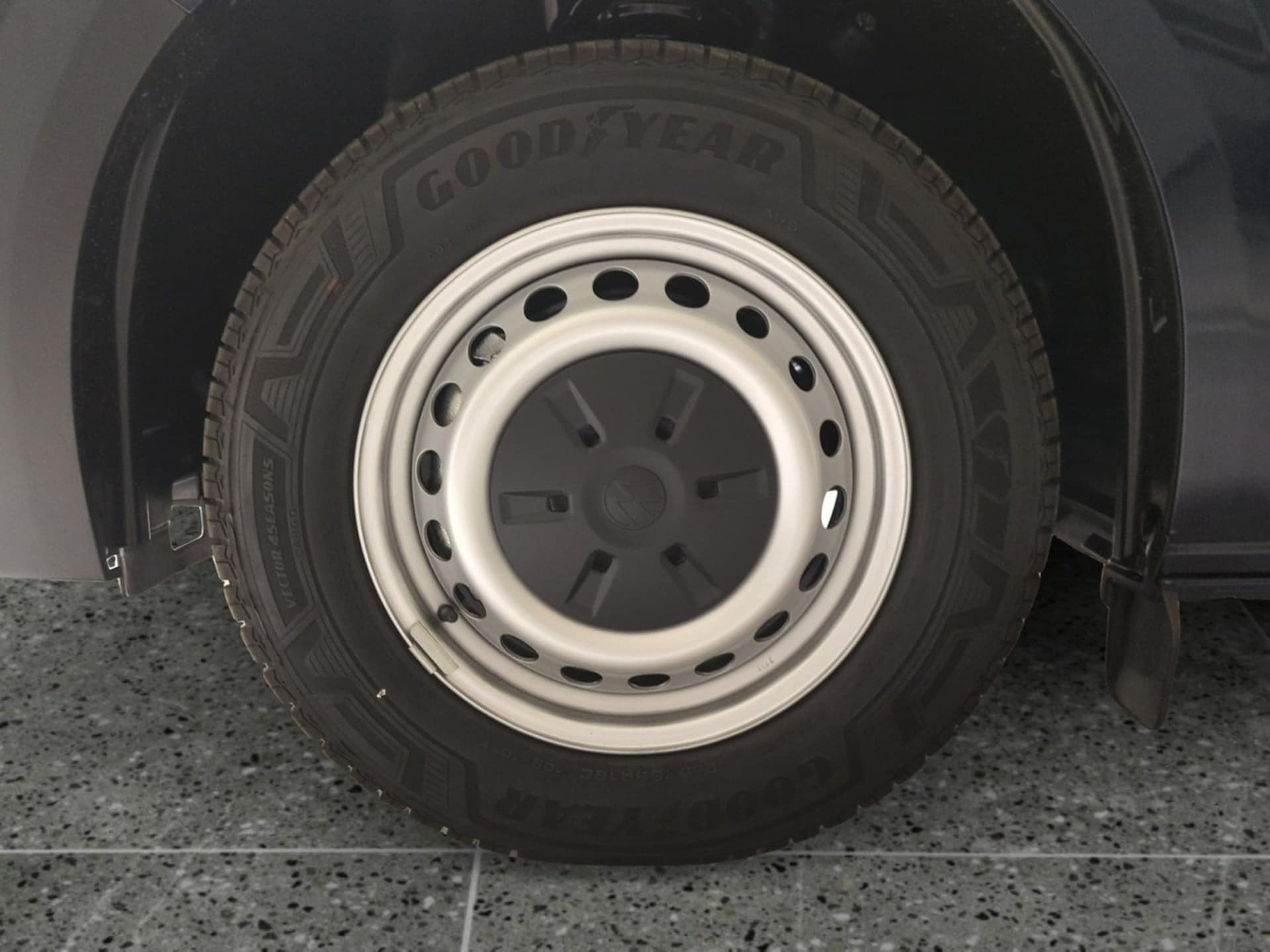 Volkswagen Transporter Kasten langer Radstand