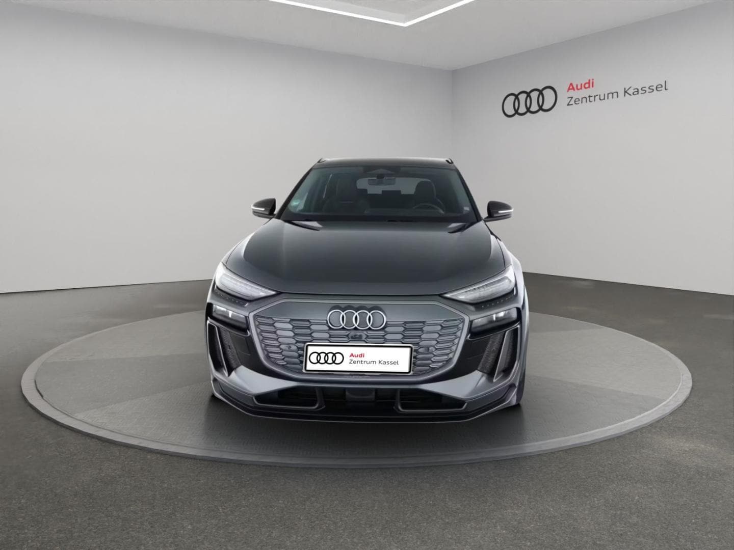 Bild über Audi Q6 SUV e-tron S line business e-tron performance 225 kW - für weitere Informationen kontaktieren Sie den Audi Partner