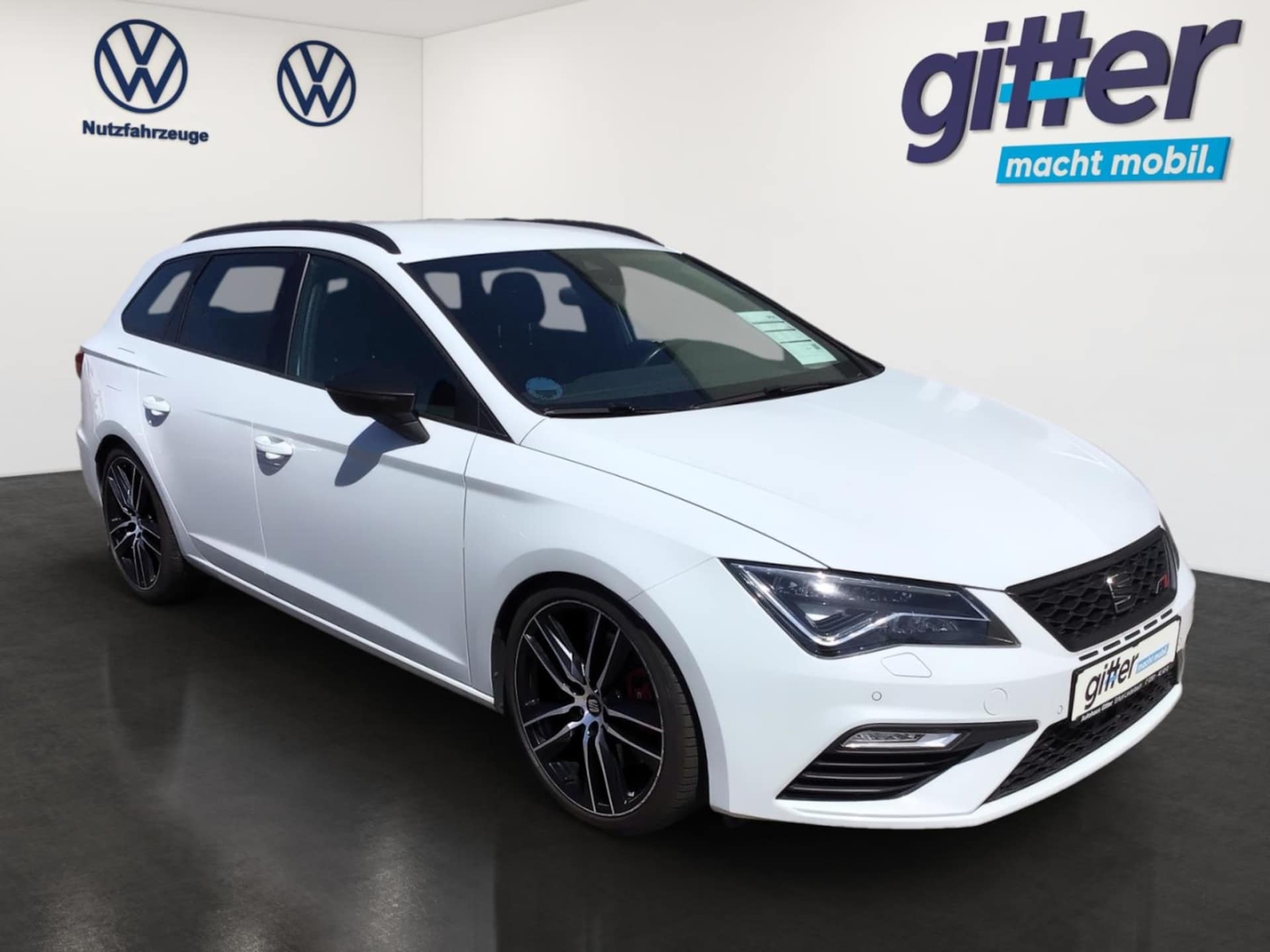 SEAT Leon Sportstourer Cupra 300