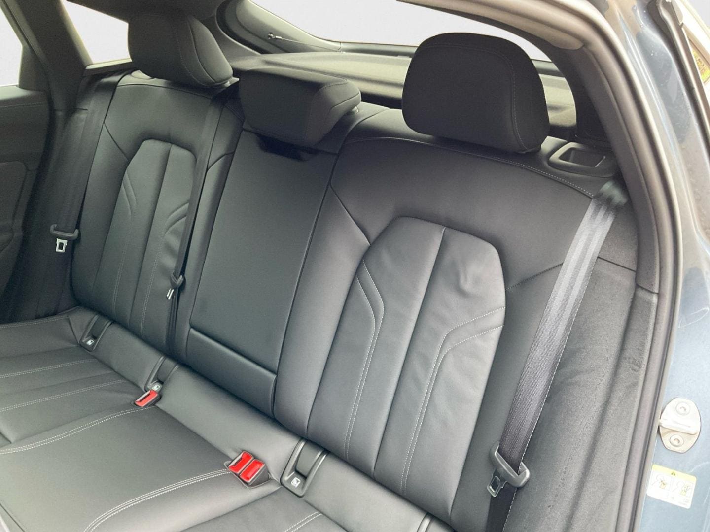 Bild über Audi A5 Limousine TFSI S tronic - für weitere Informationen kontaktieren Sie den Audi Partner