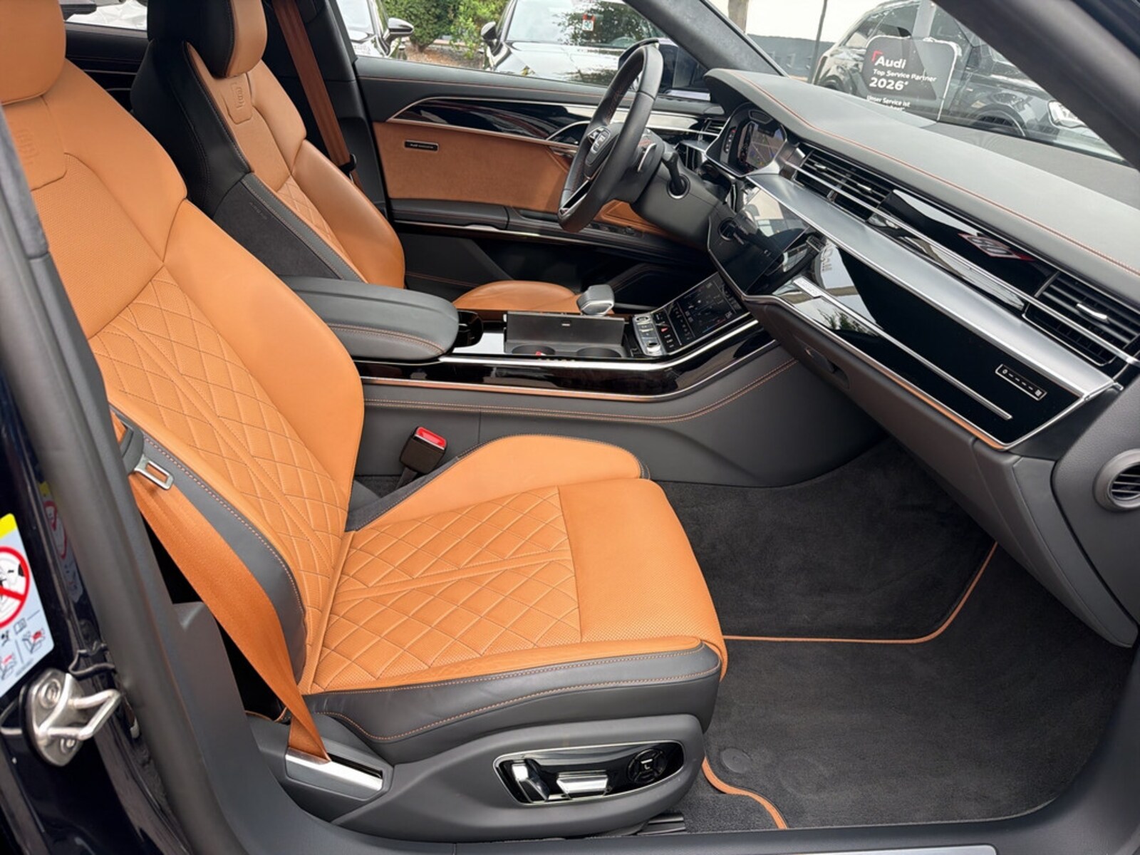 Audi A8 – Bild 24